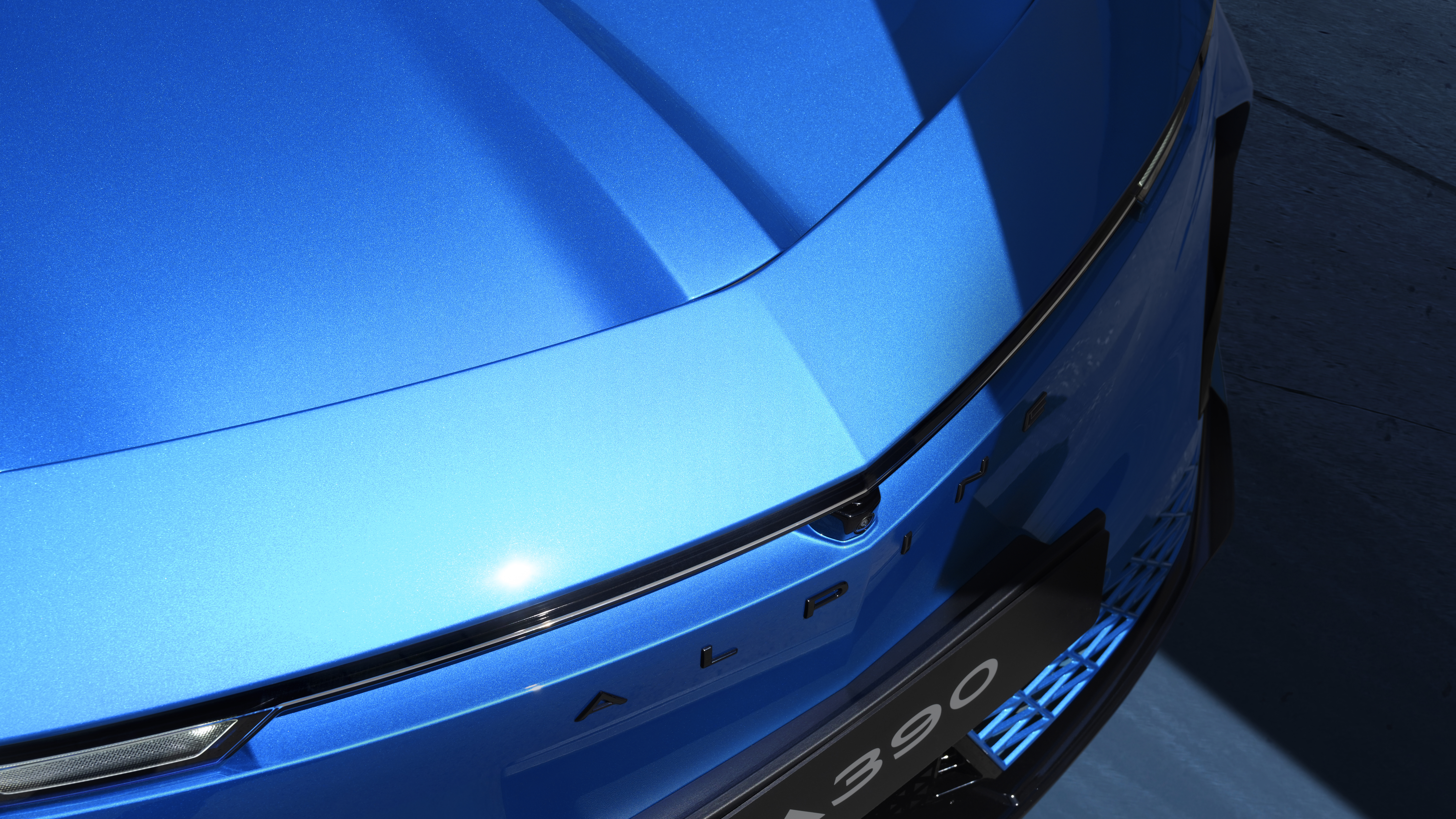 Alpine A390