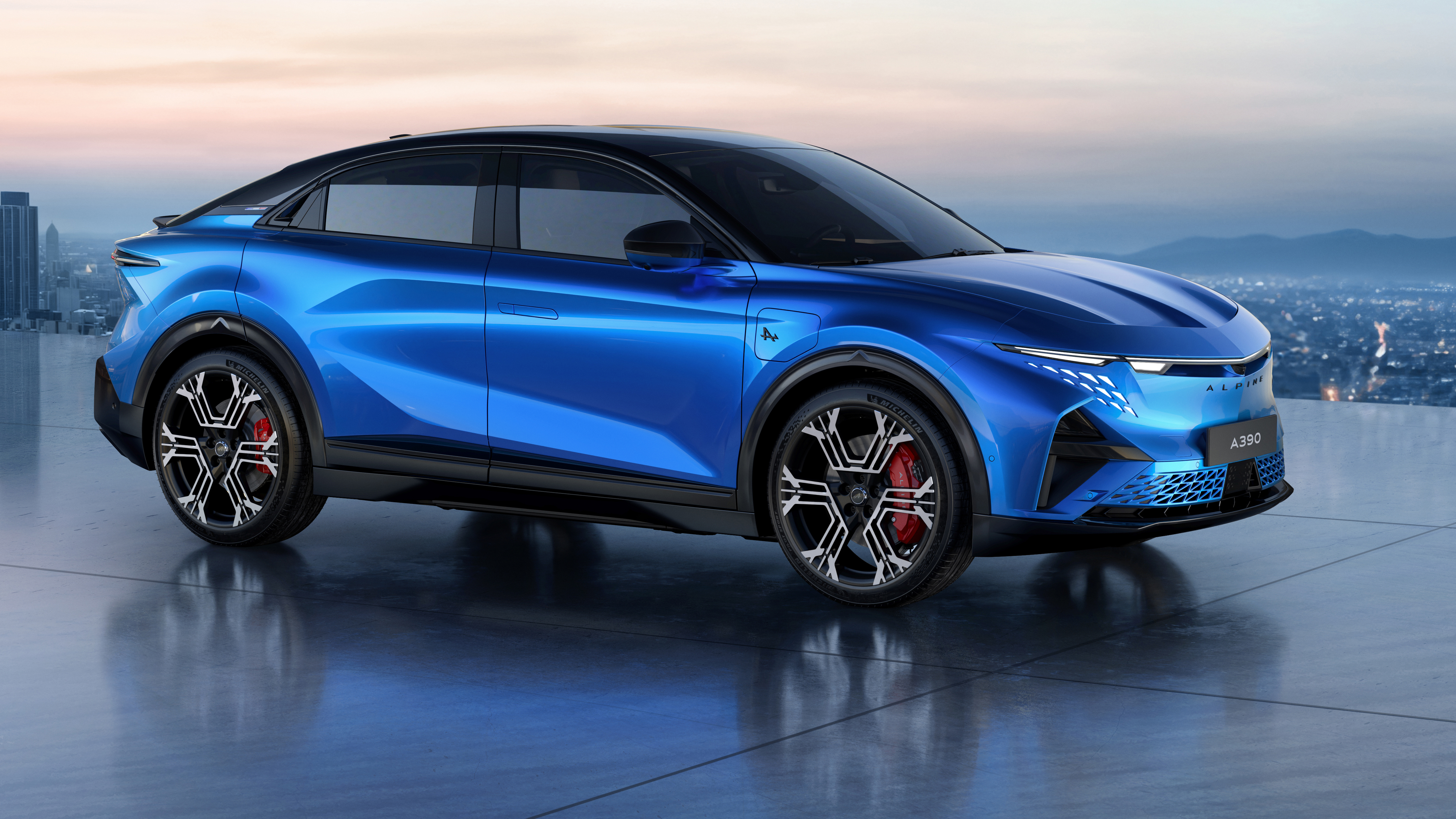 Alpine A390