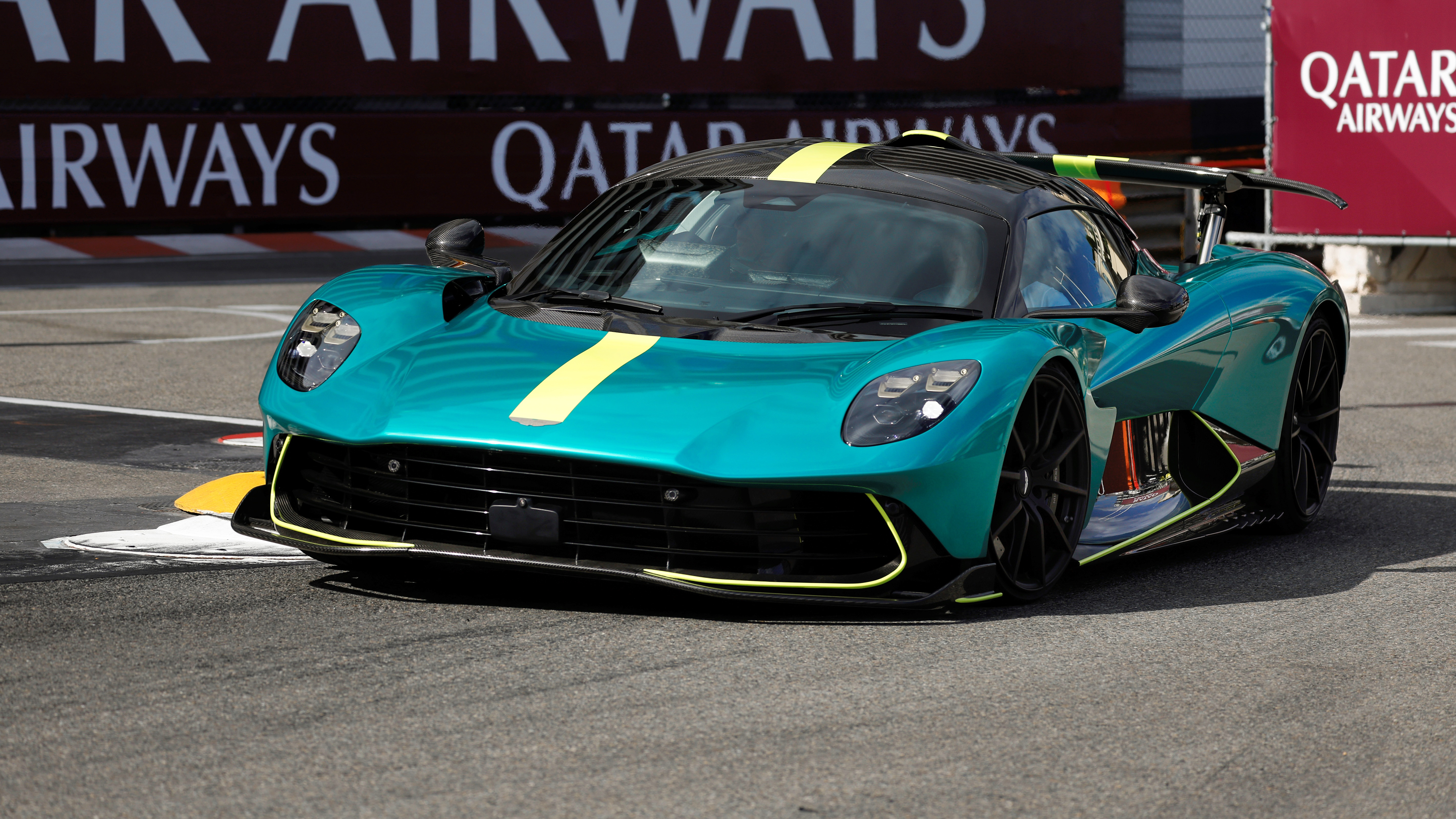Aston Martin Valhalla