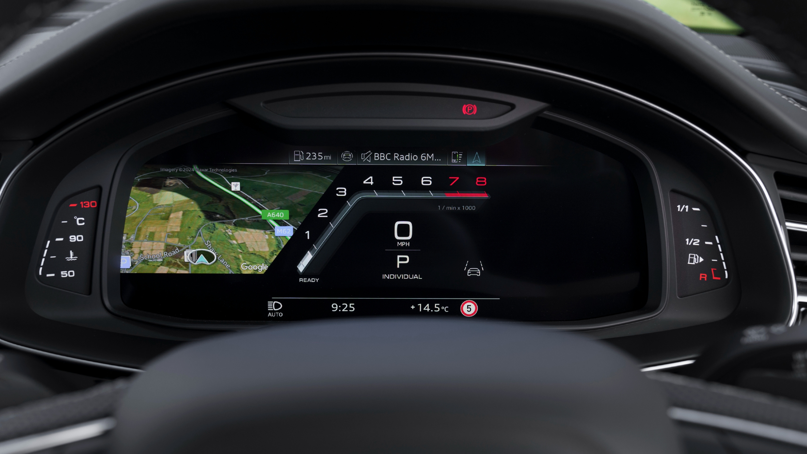 Audi Q7 dash