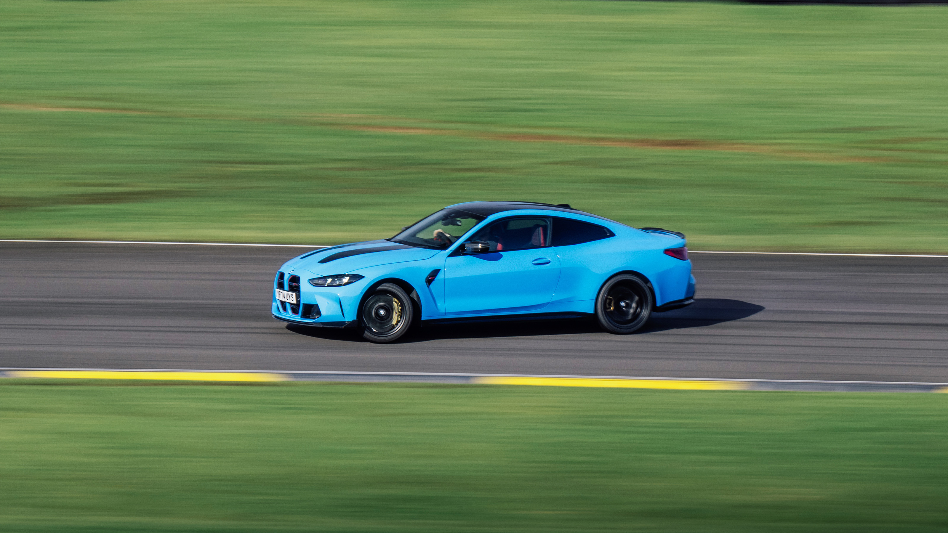 BMW M4 CS – front