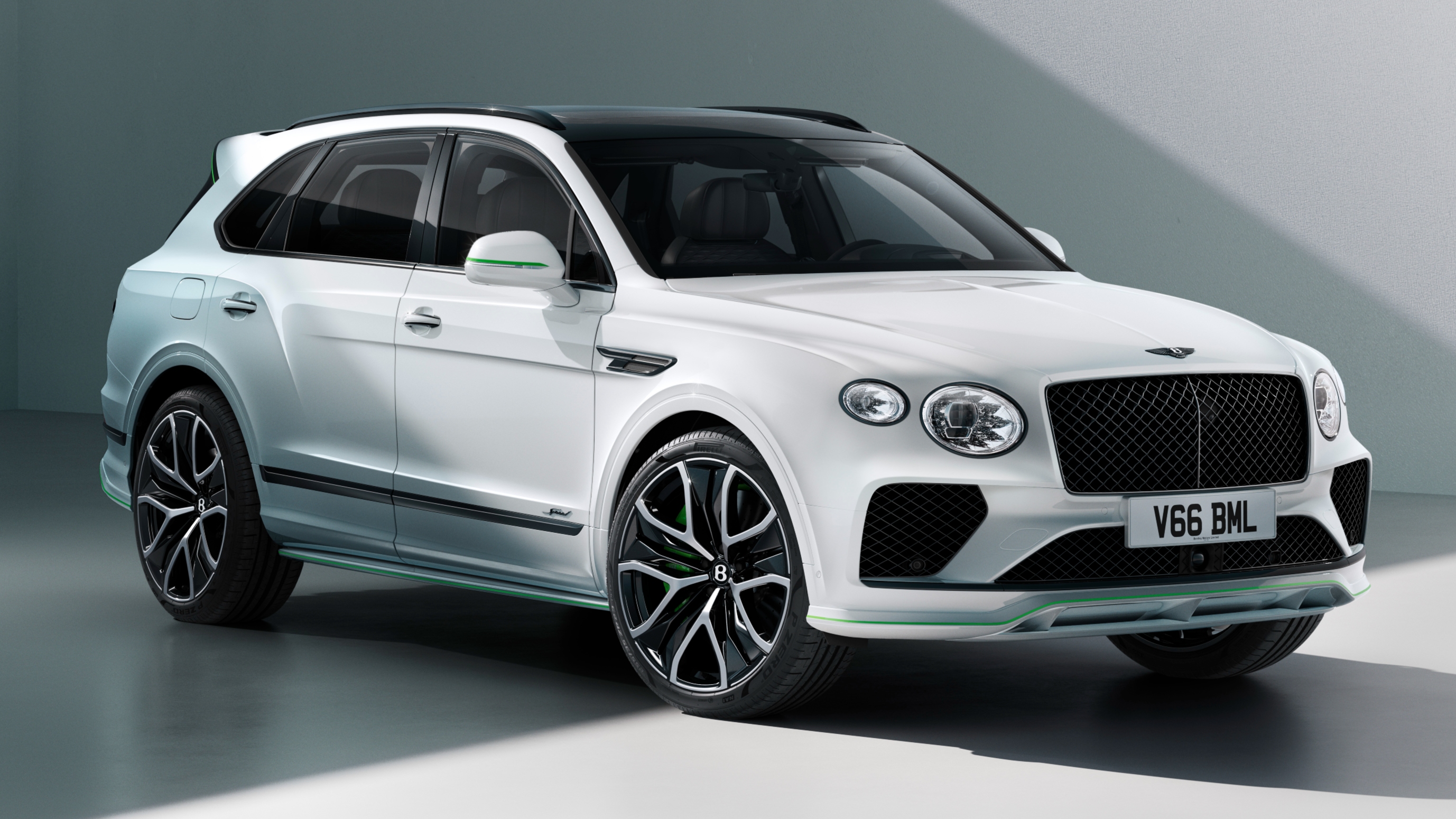 2025 Bentley Bentayga Speed – front