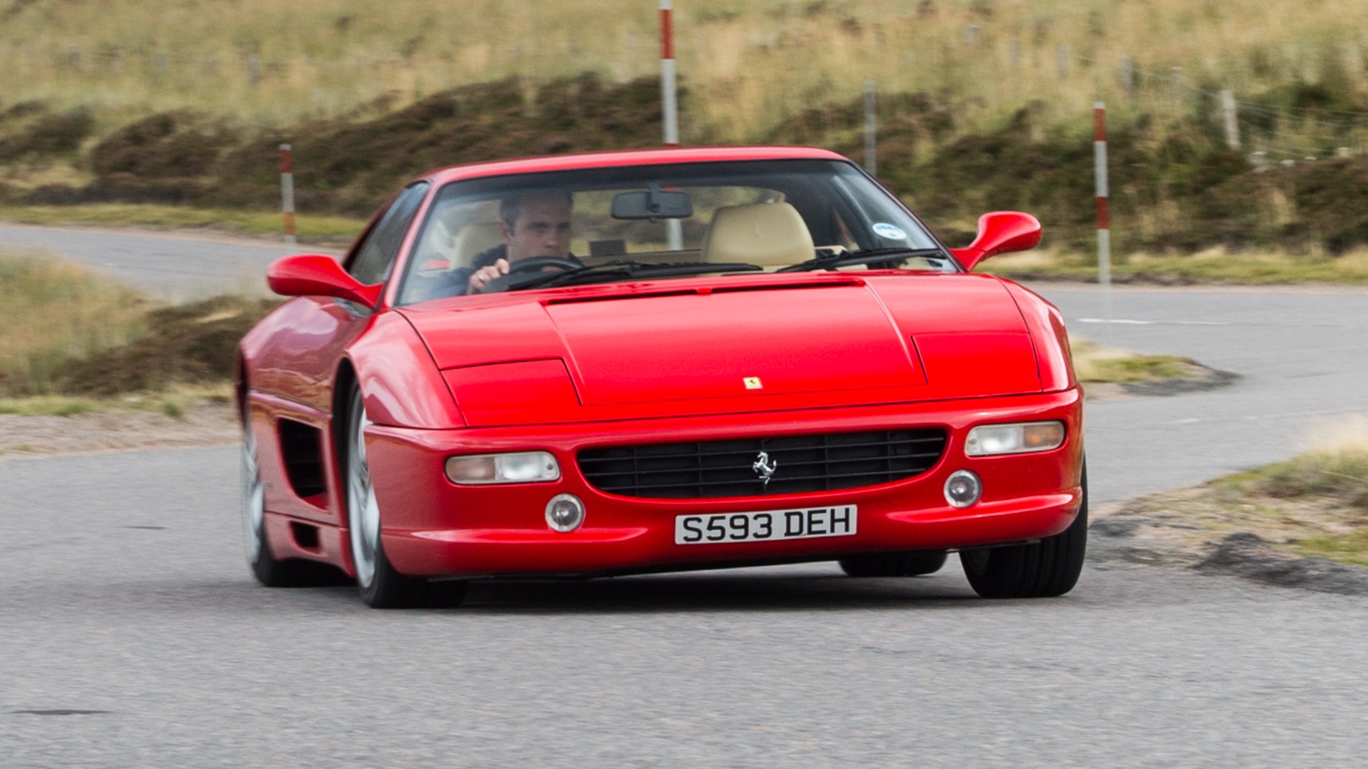 Ferrari F355 – front