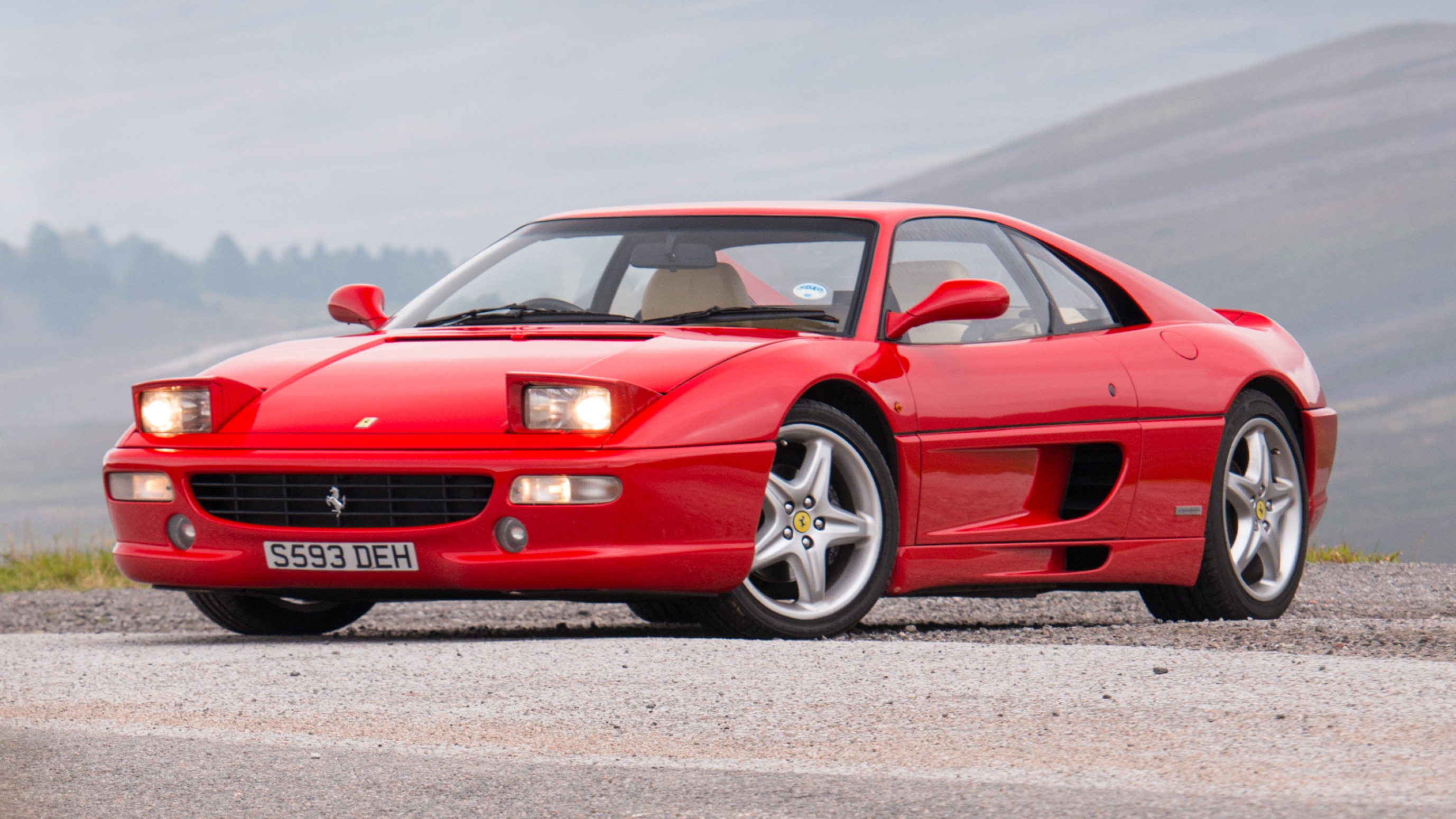 Ferrari F355 – front