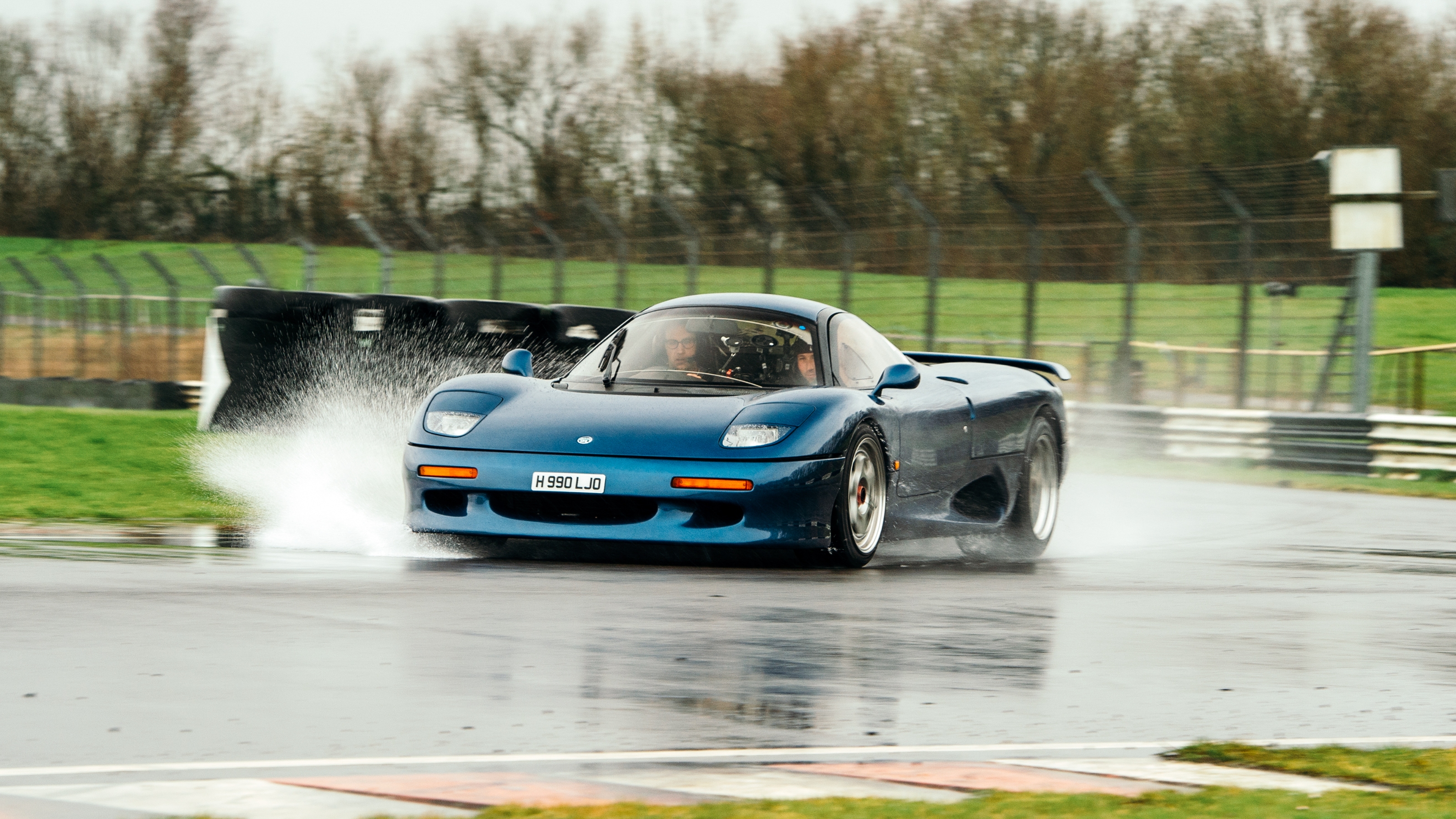 Jaguar XJR-15 front