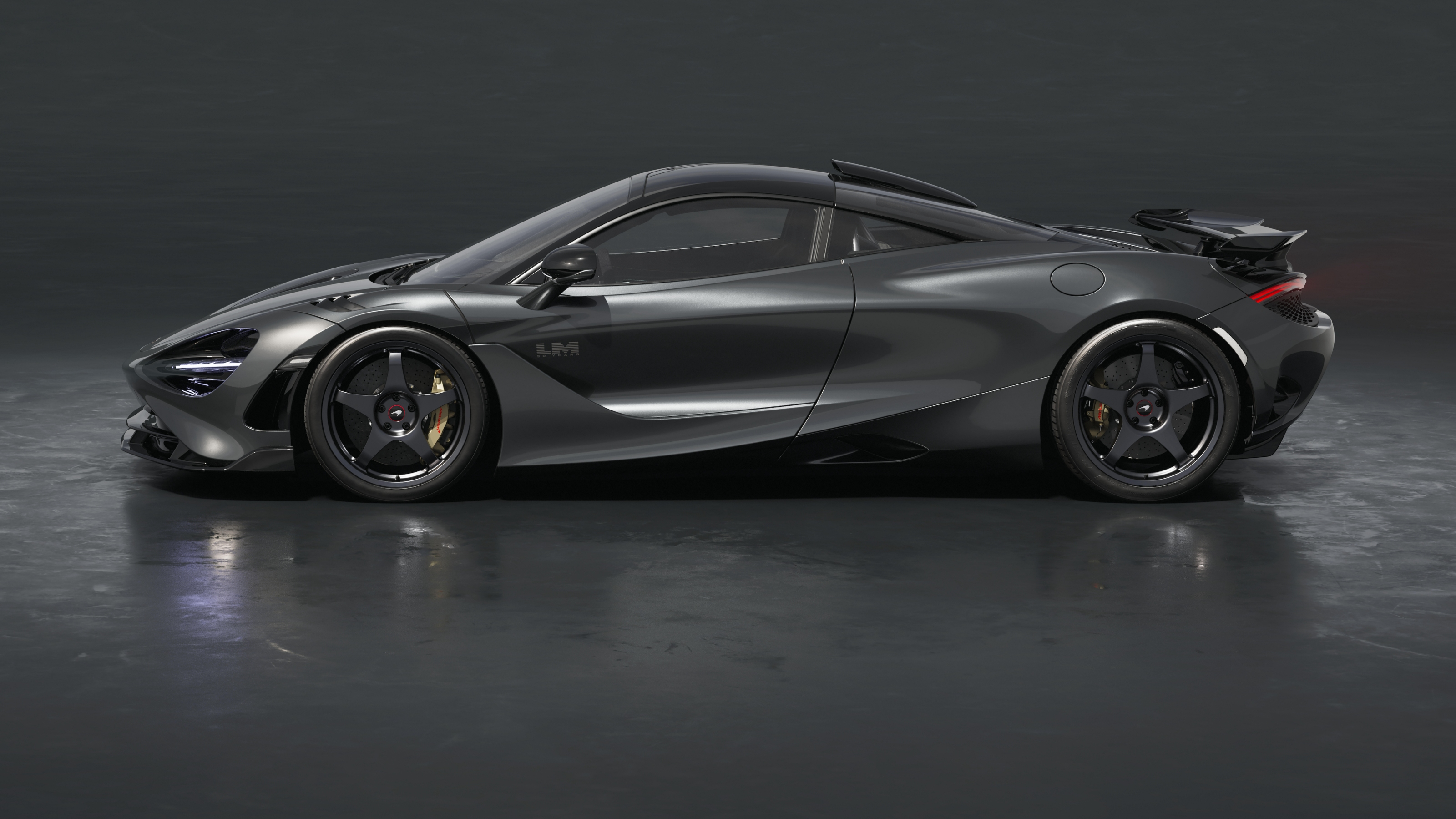 McLaren 750S Le Mans – side