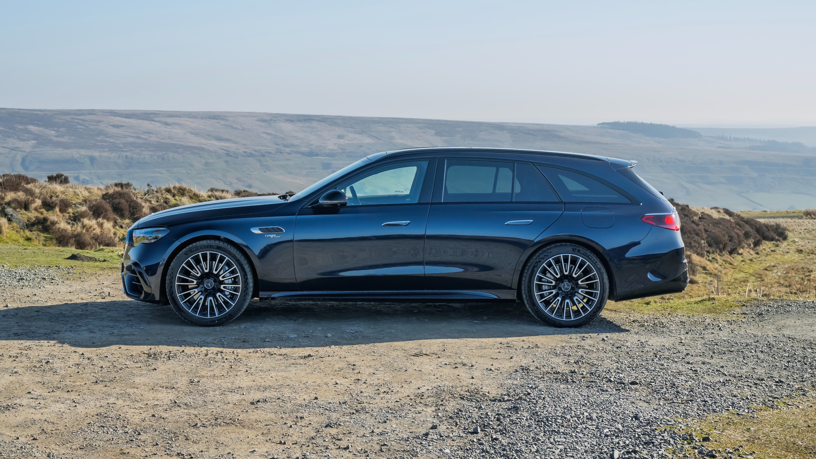 Mercedes-AMG E53 Hybrid – side