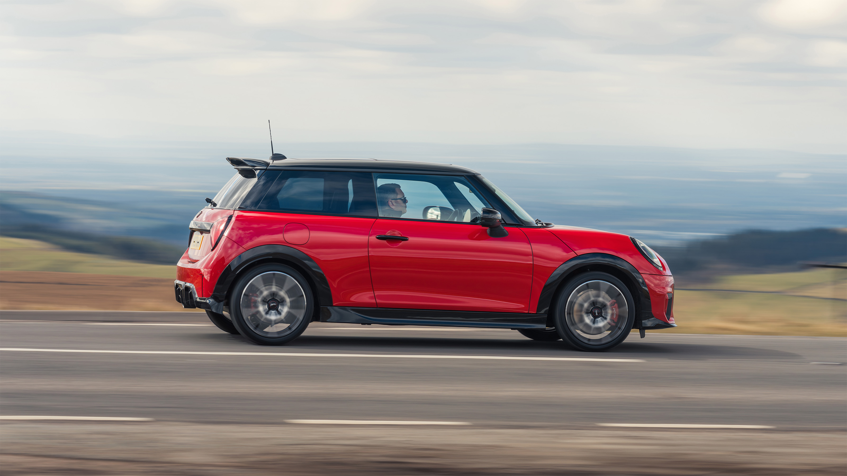 Mini JCW – side