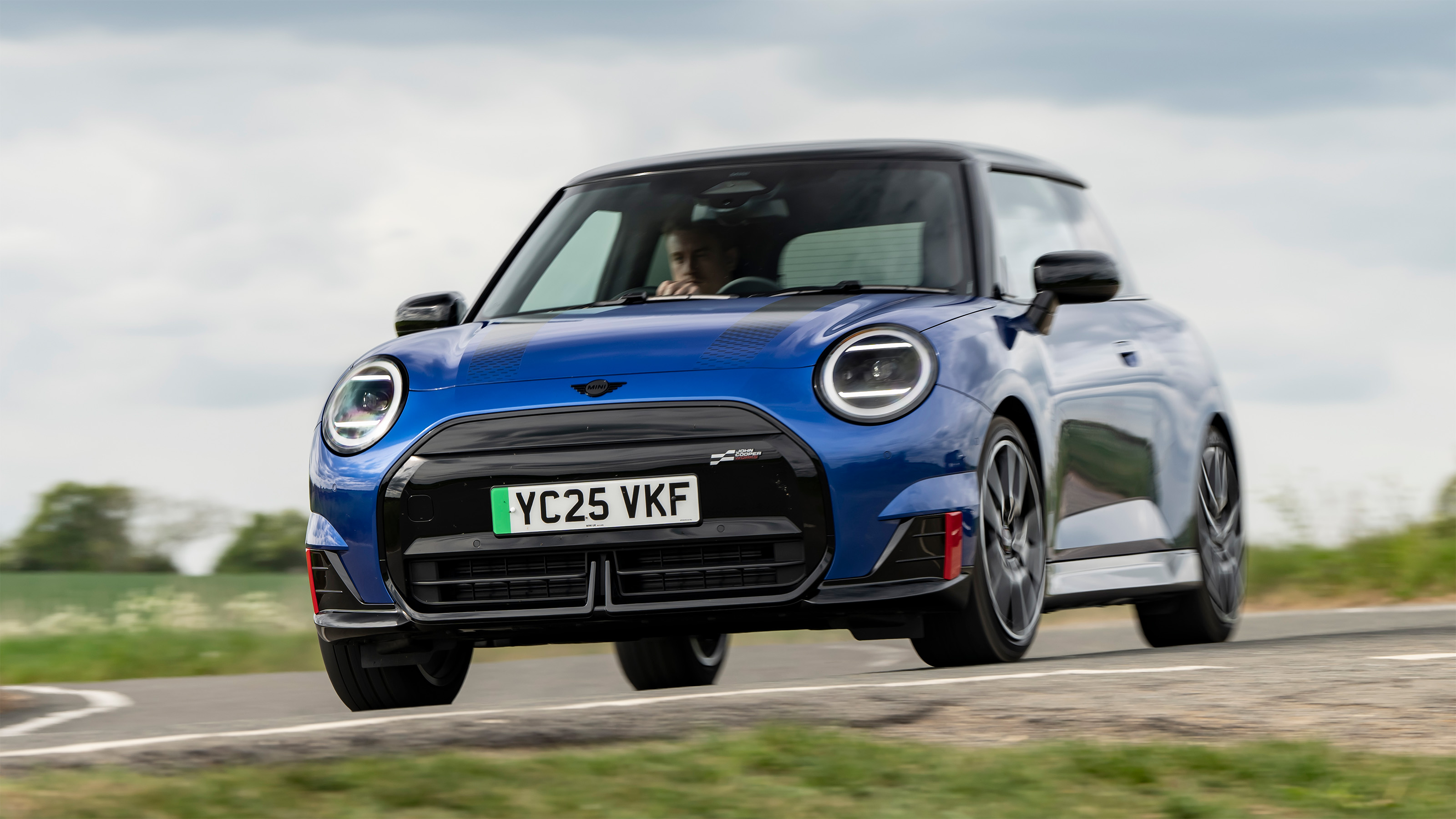 Mini JCW Electric – front