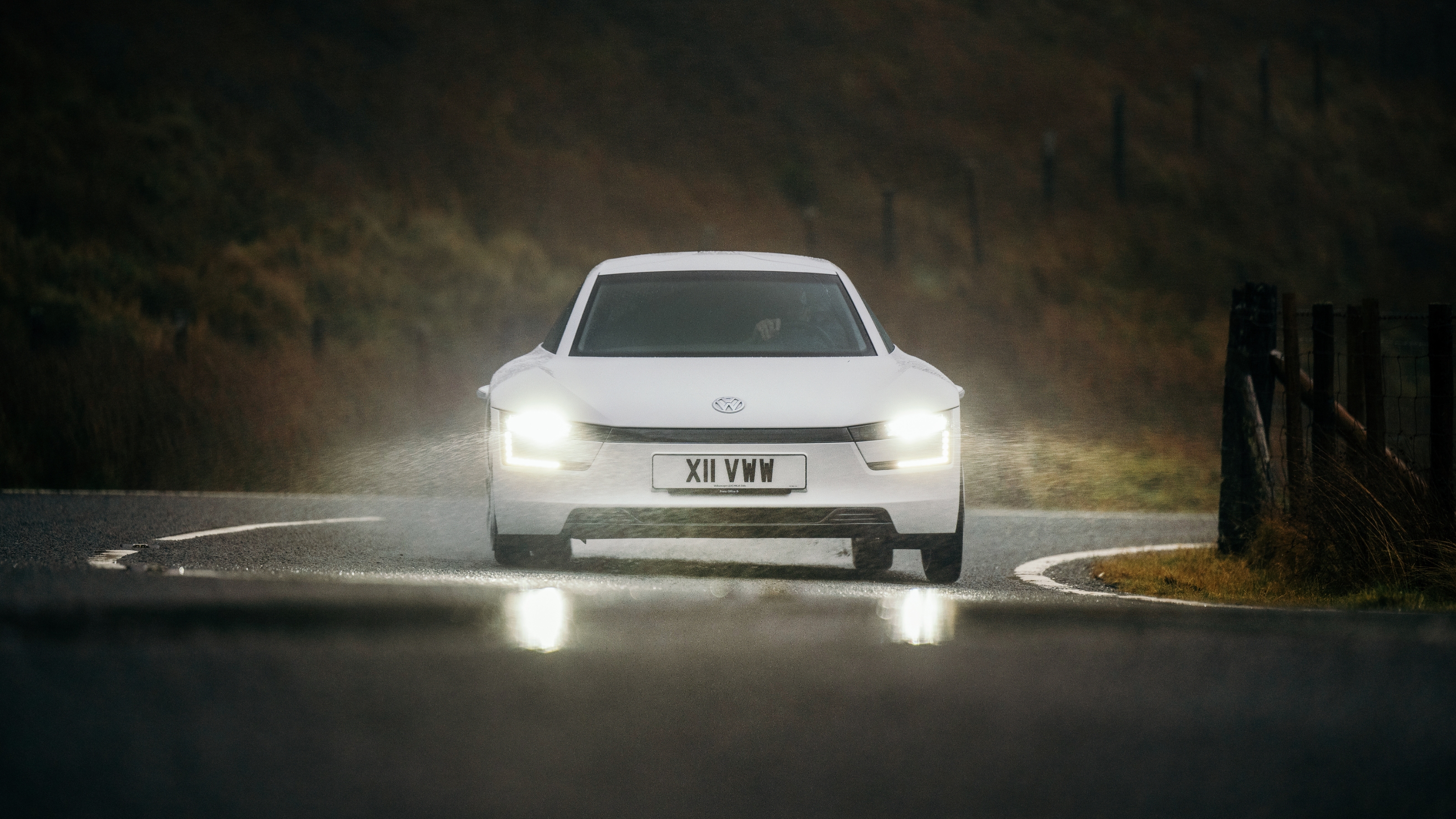 Volkswagen XL1 – front