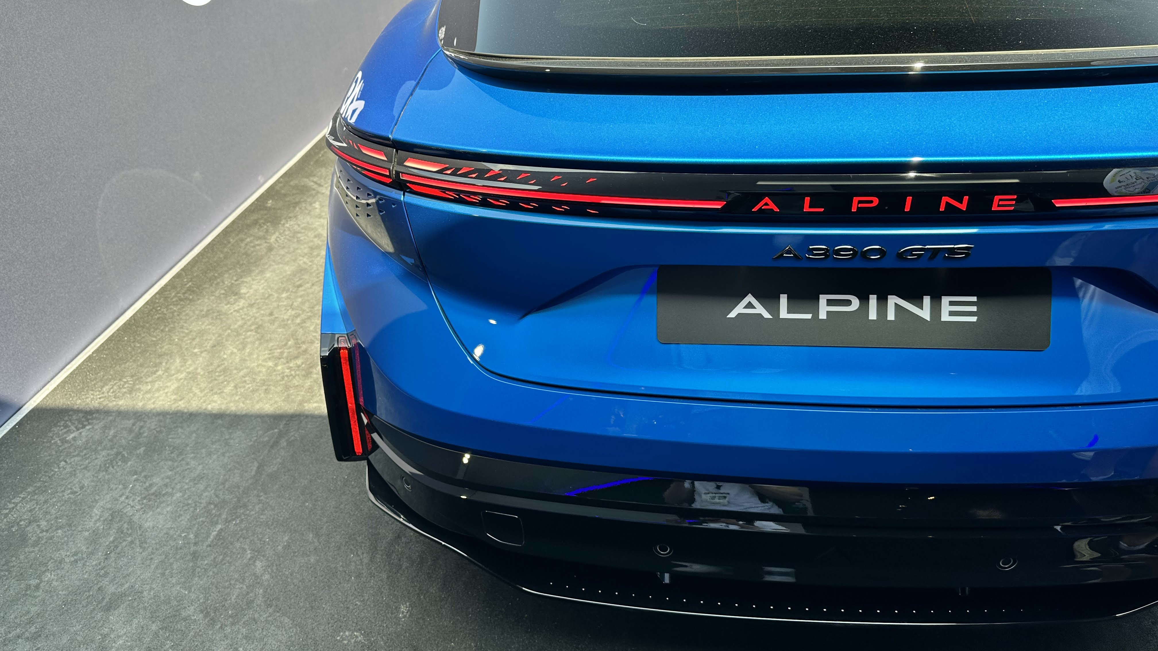 Alpine A390
