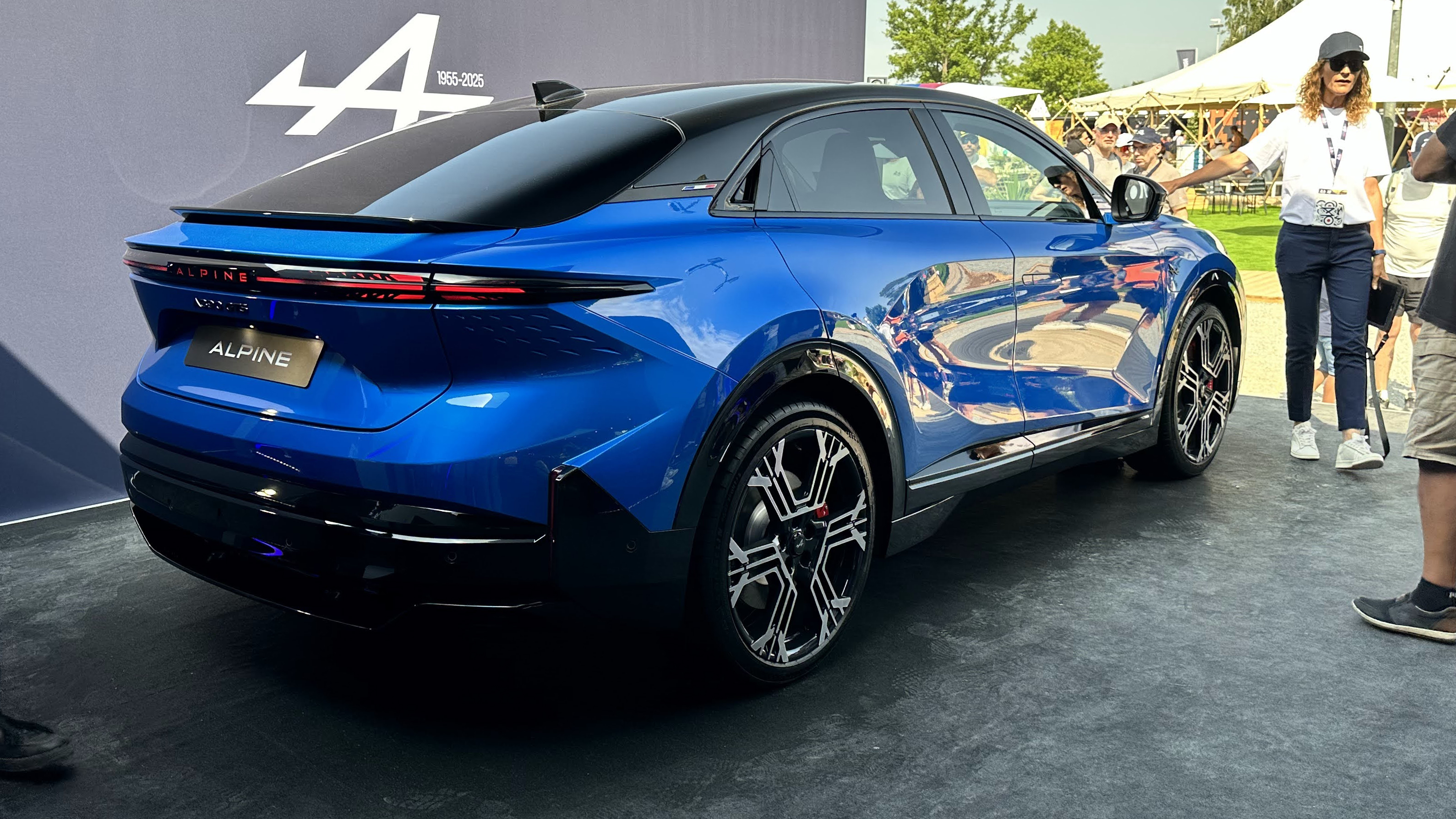 Alpine A390