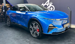 Alpine A390
