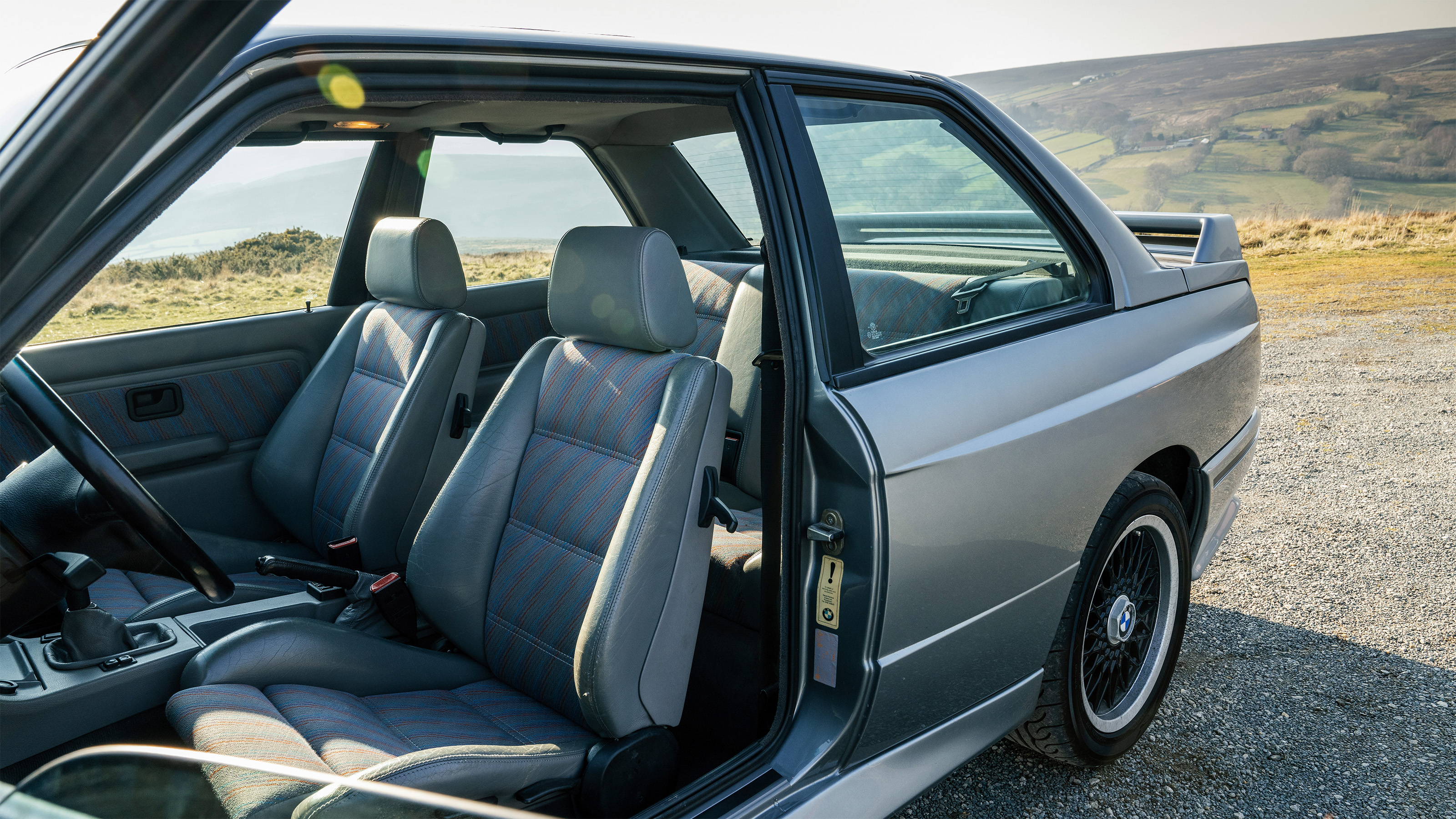 BMW E30 M3 – seats