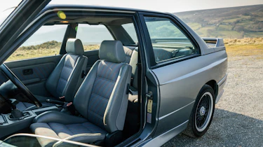 BMW E30 M3 – seats