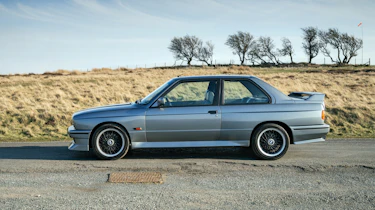 BMW E30 M3 – side