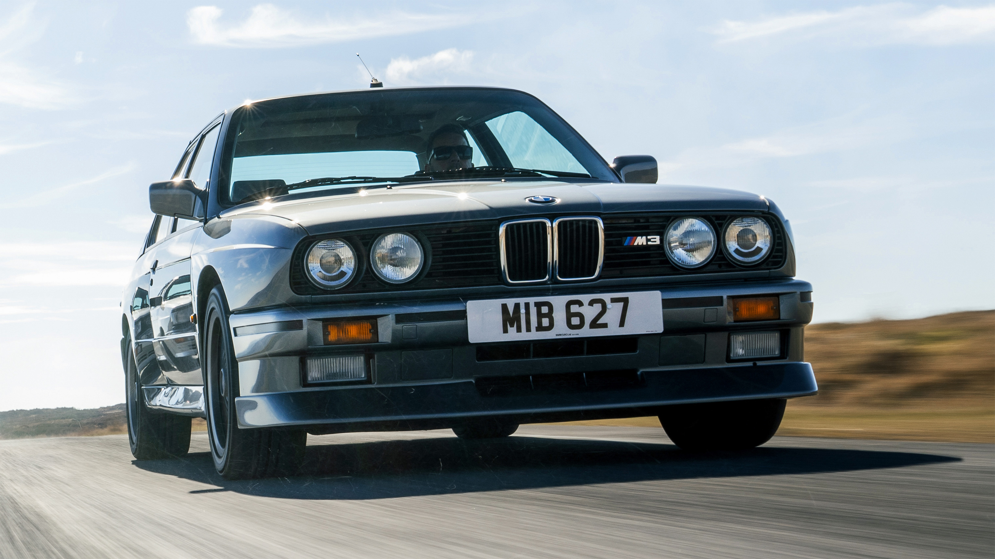 BMW E30 M3 – front