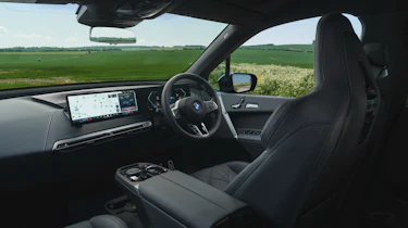 BMW iX 2025 – interior