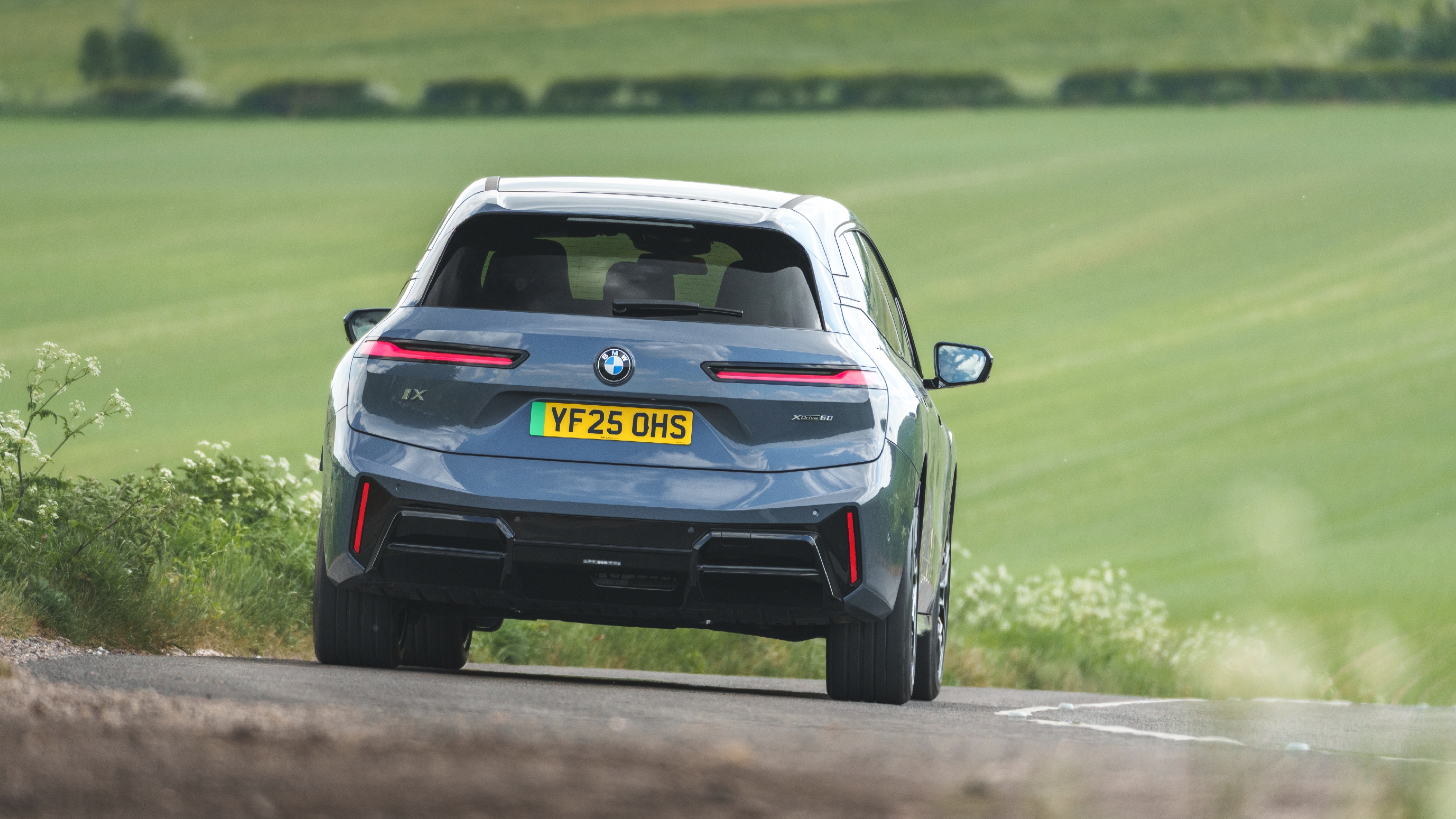 BMW iX 2025 – rear