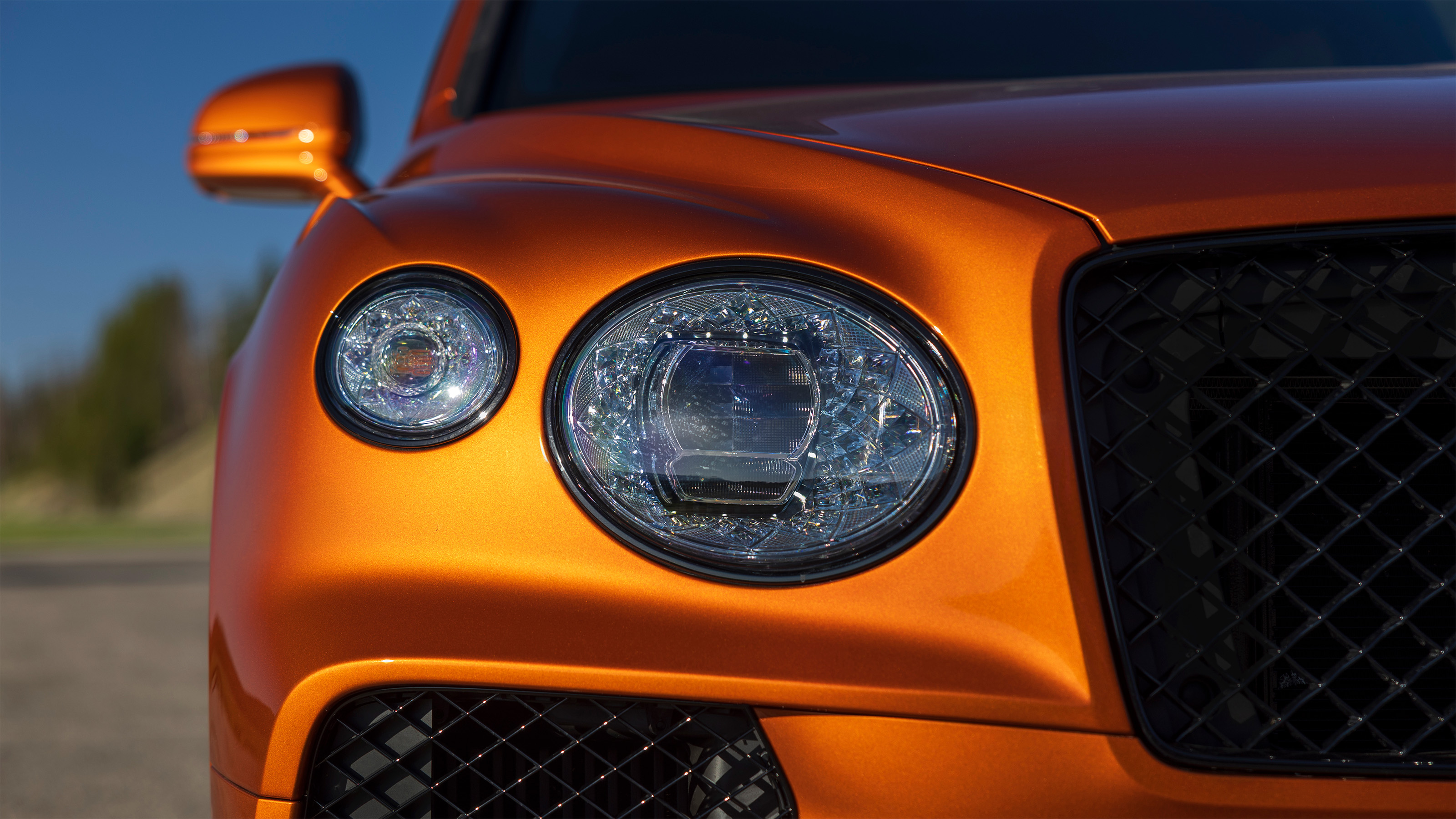 Bentley Bentayga Speed – lights