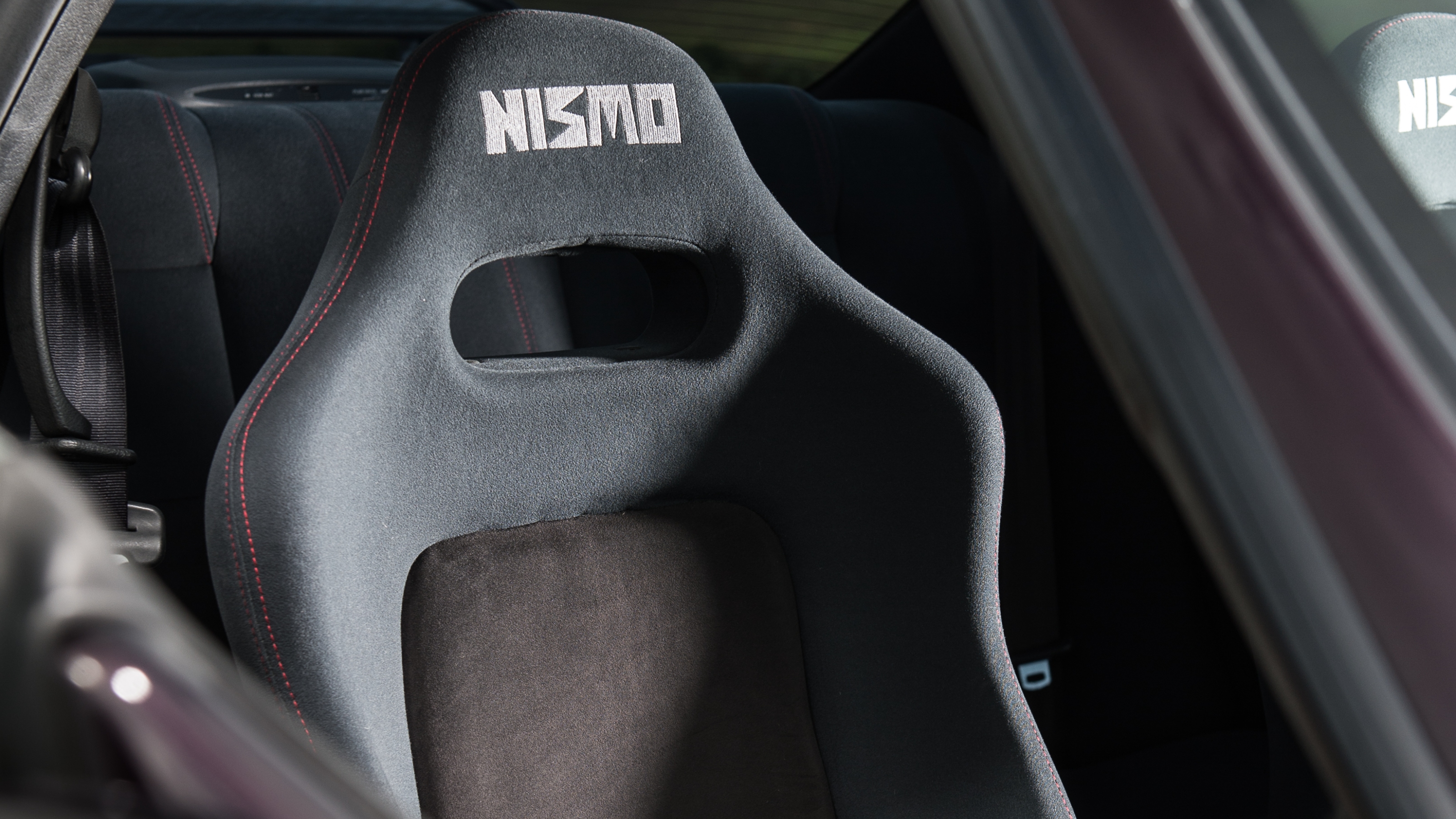 Skyline GT-R Nismo 400R – seats