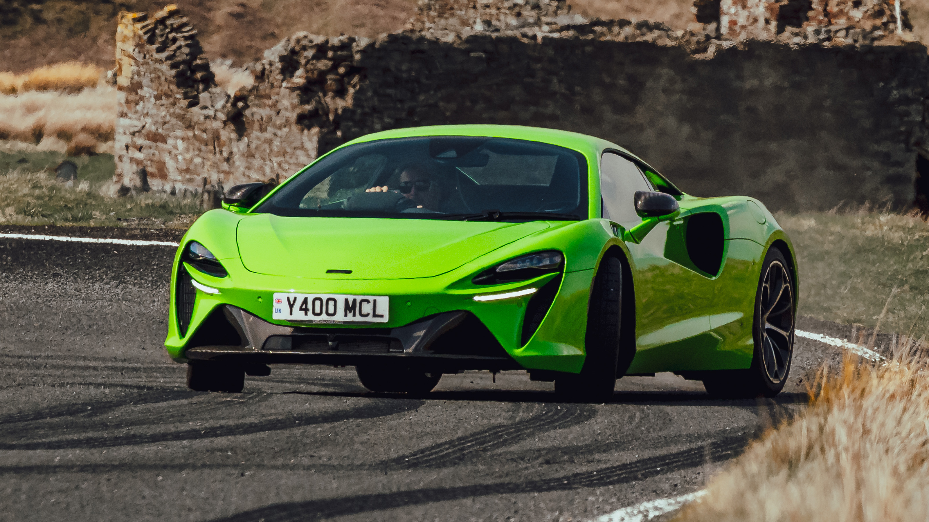 McLaren Artura – front