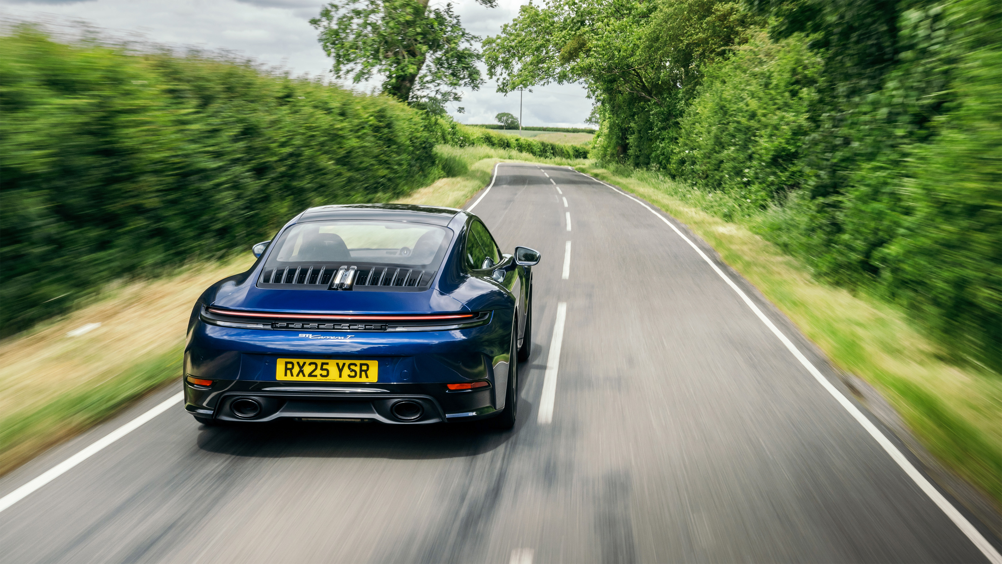 Porsche 911 Carrera T – rear