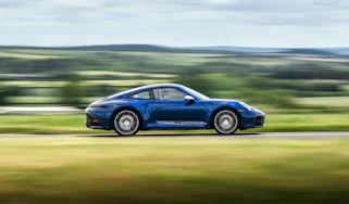 Porsche 911 Carrera T – side