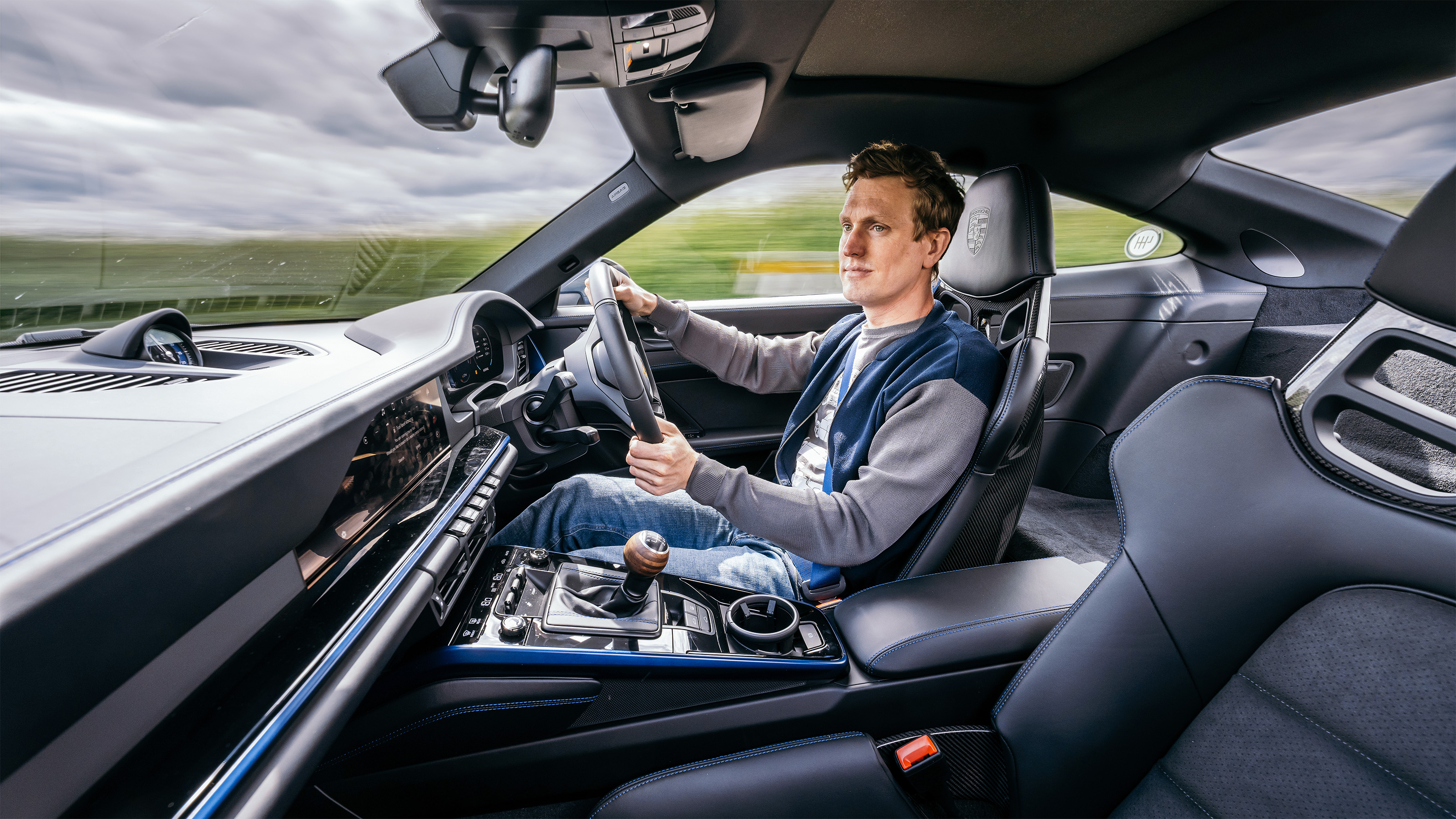 Porsche 911 Carrera T – interior