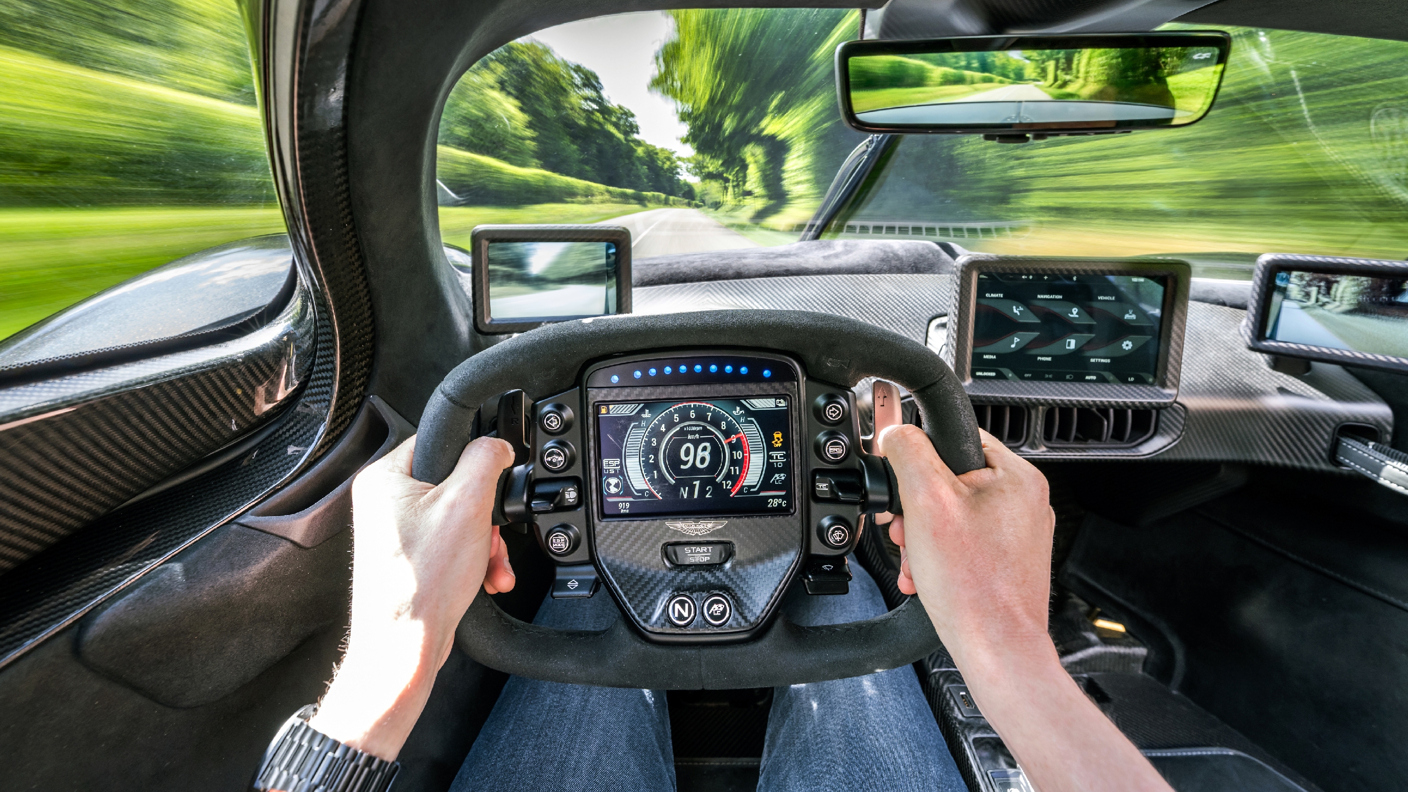 Aston Martin Valkyrie Le Mans
