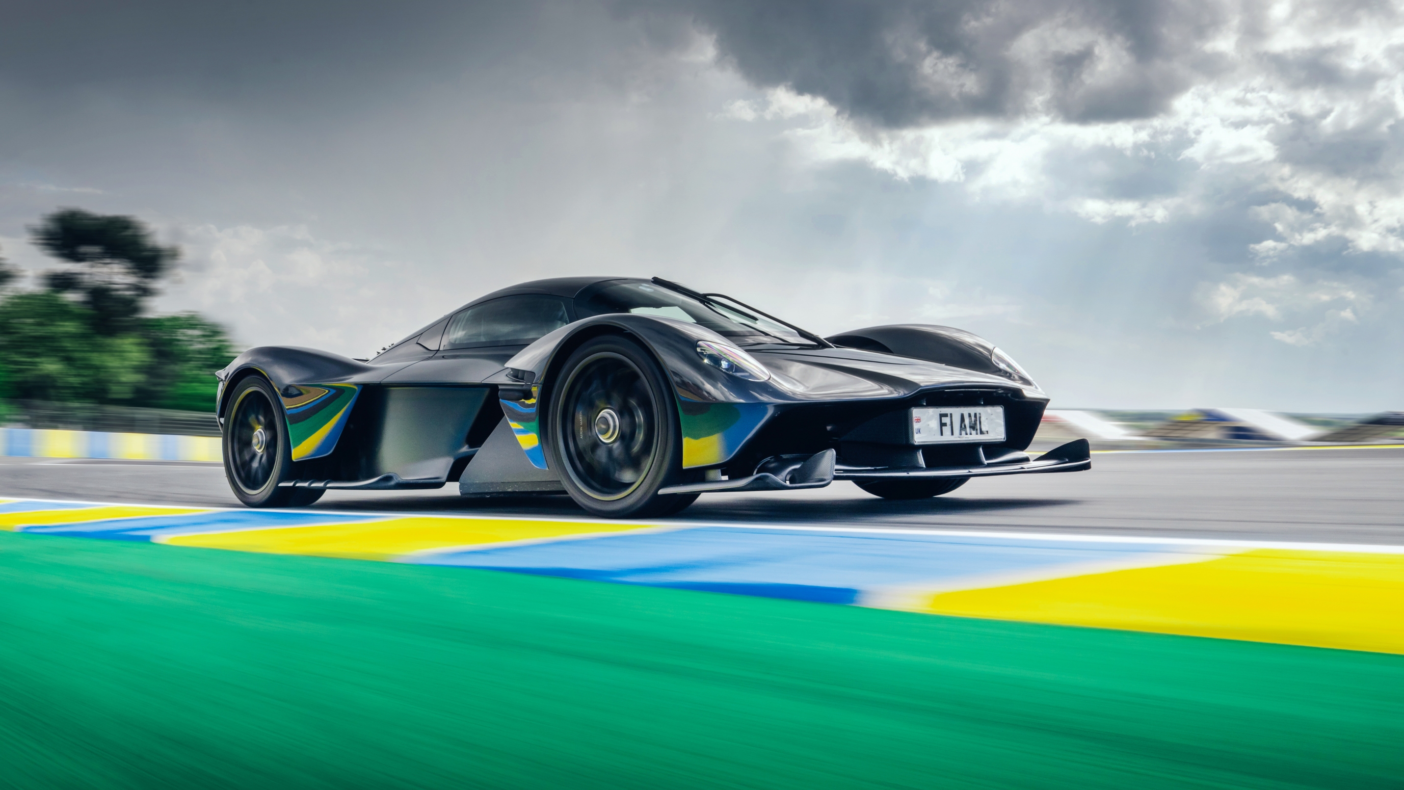 Aston Martin Valkyrie Le Mans