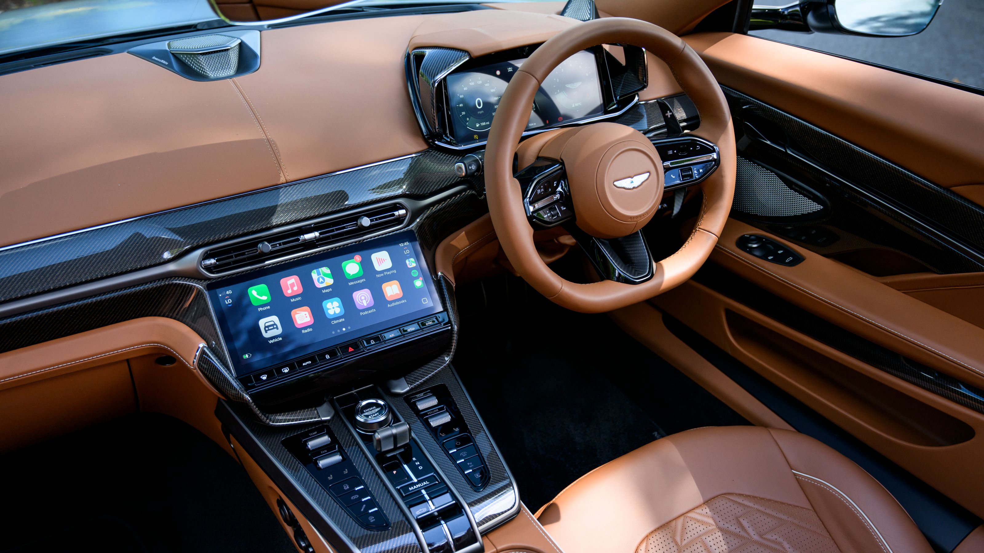 Aston Martin Vanquish Volante interior