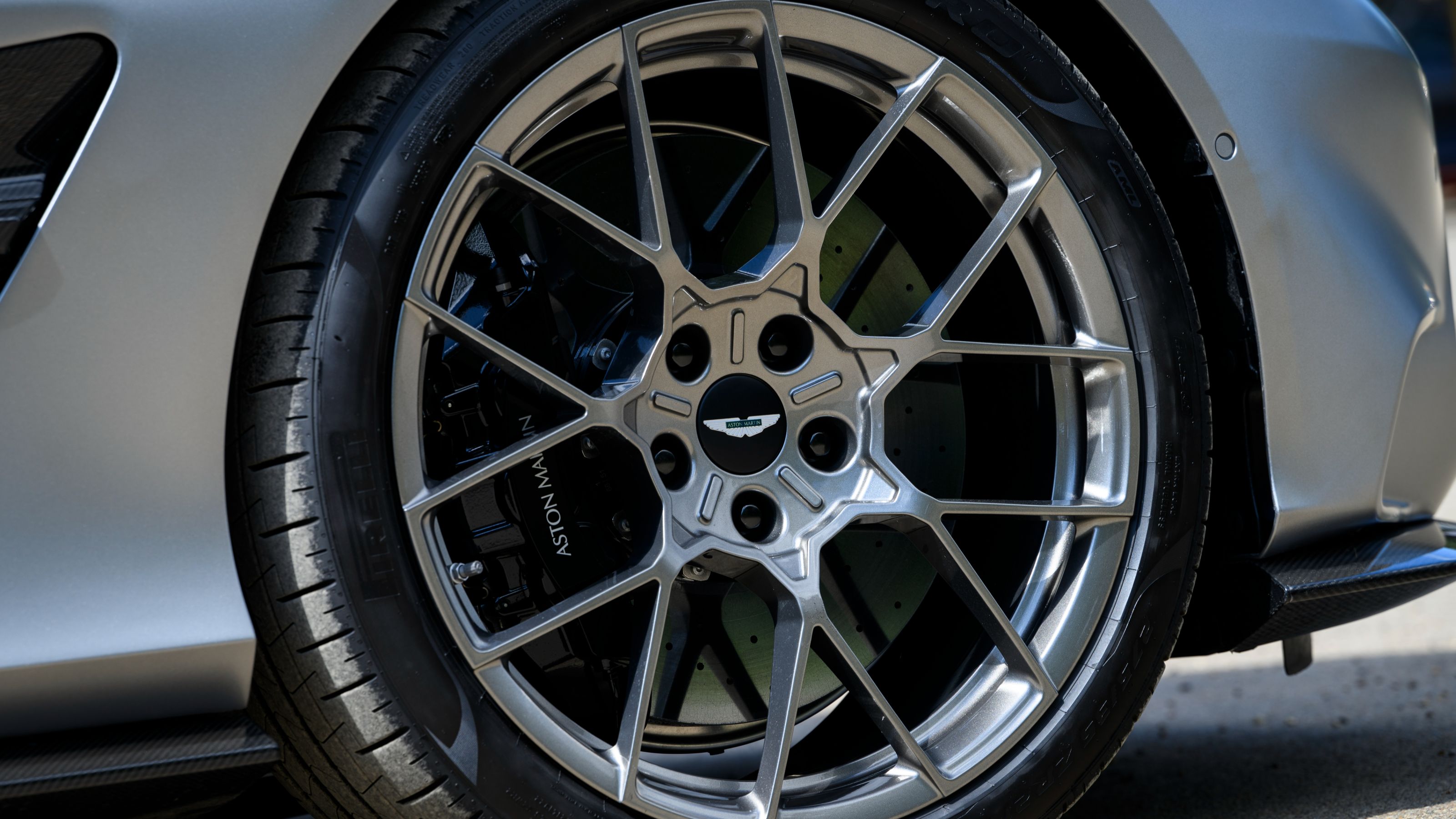 Aston Martin Vanquish Volante wheels