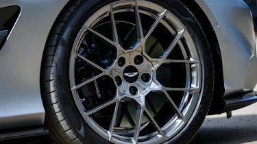 Aston Martin Vanquish Volante wheels