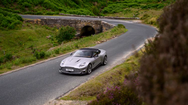 Aston Martin Vanquish Volante front