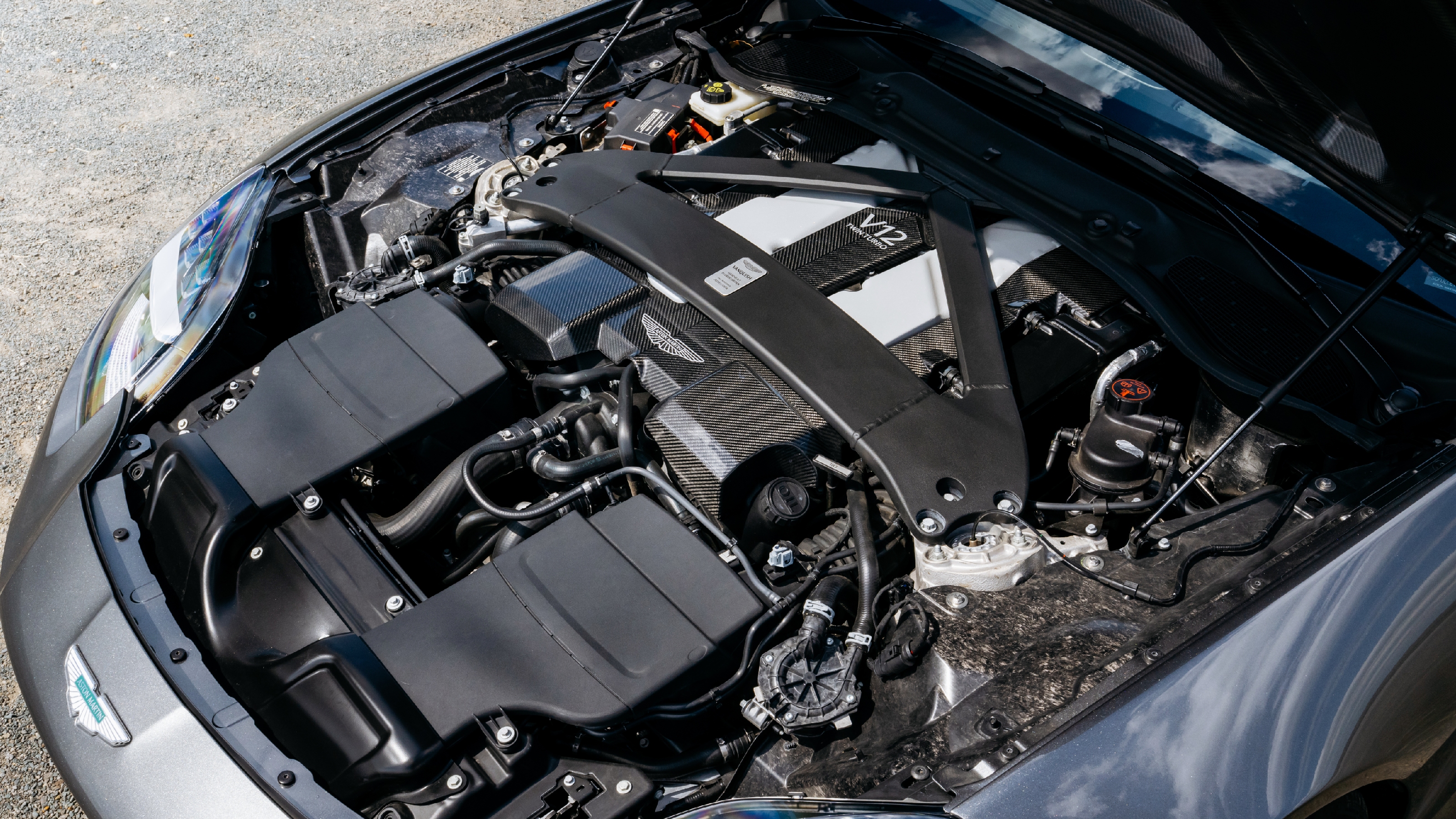 Aston Martin Vanquish engine
