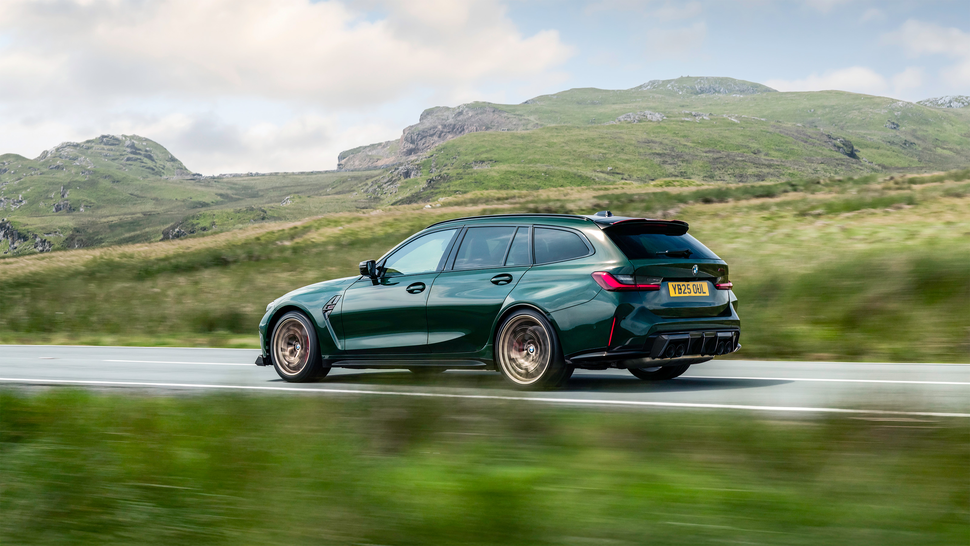 BMW M3 CS Touring – rear
