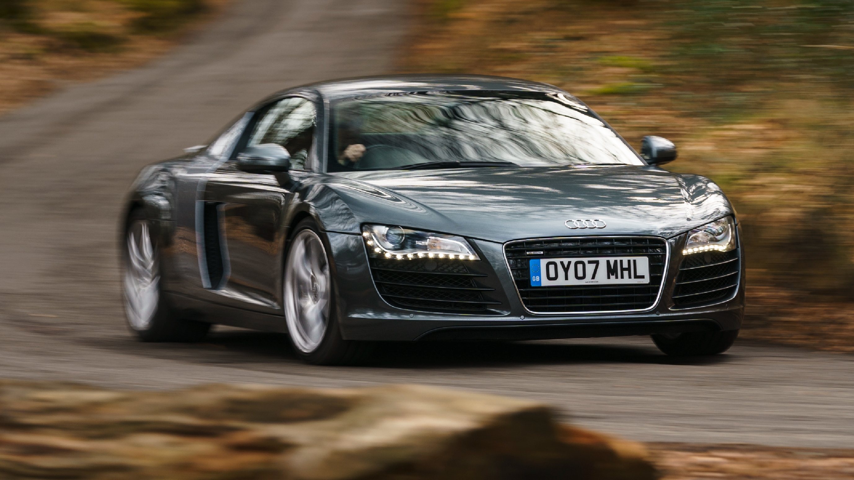 Audi R8 V8