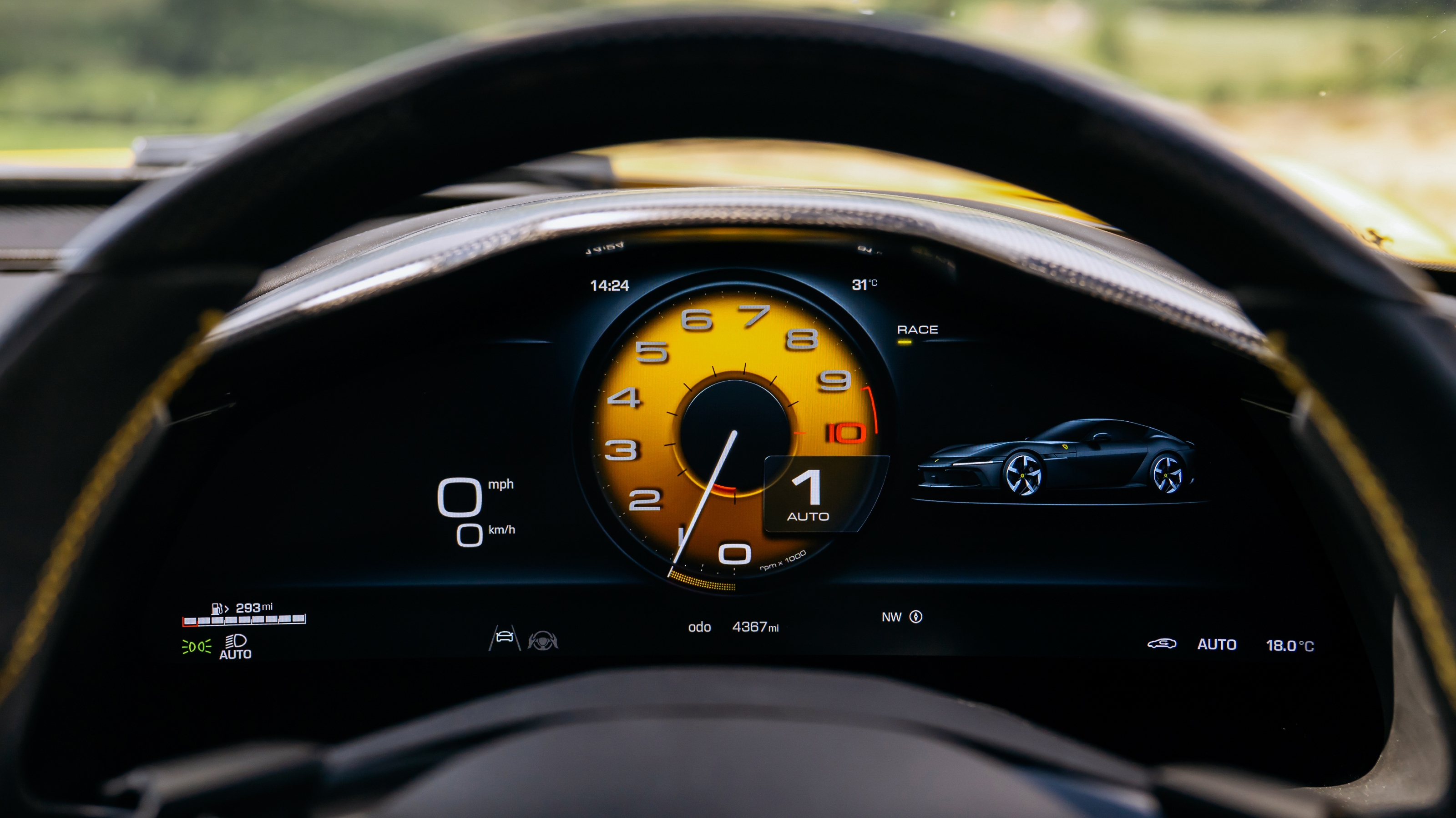 Ferrari 12 Cilindri interior