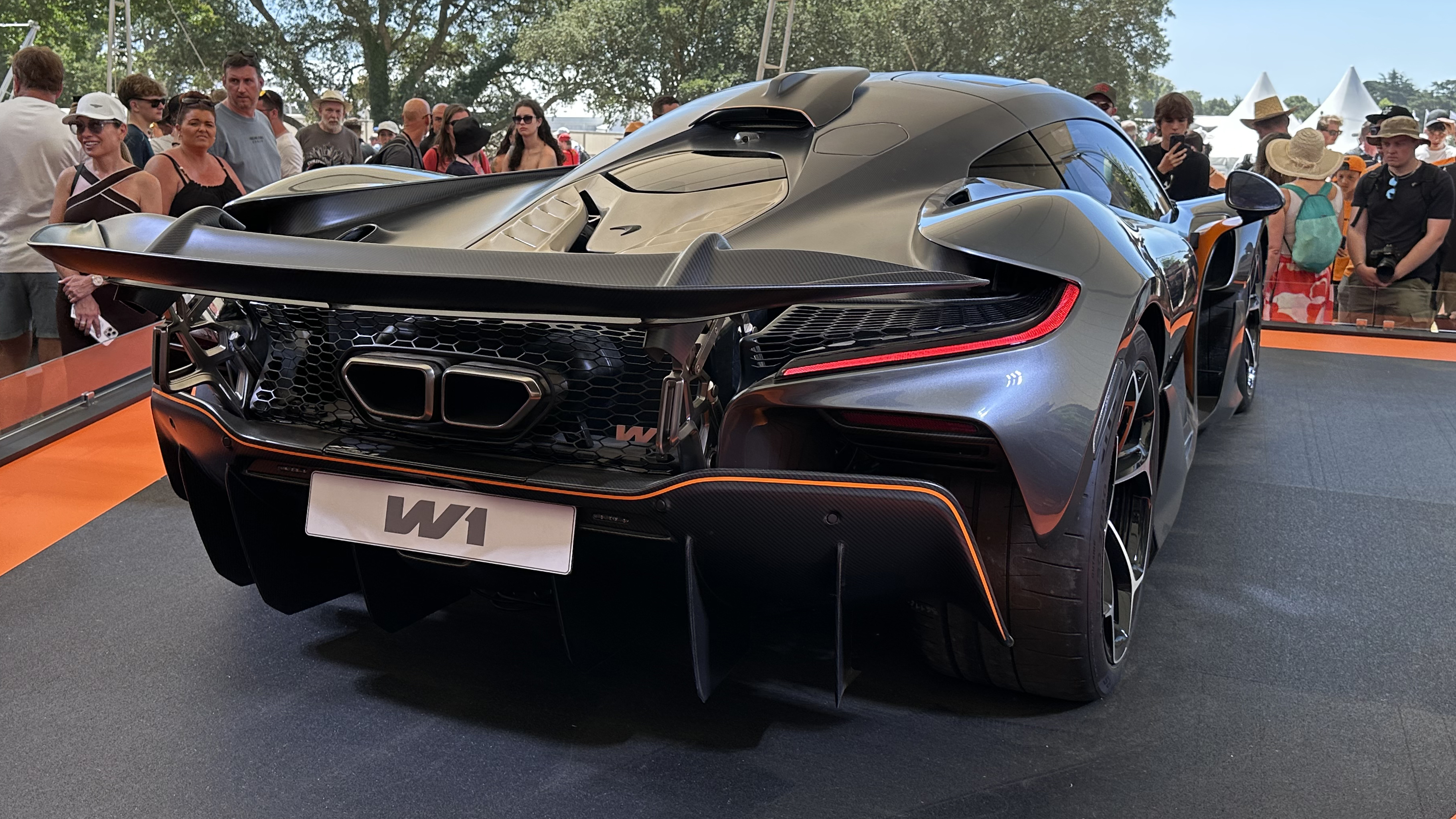 McLaren W1