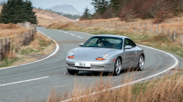 Porsche 911 Carrera (996) – front