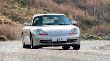 Porsche 911 Carrera (996) – front