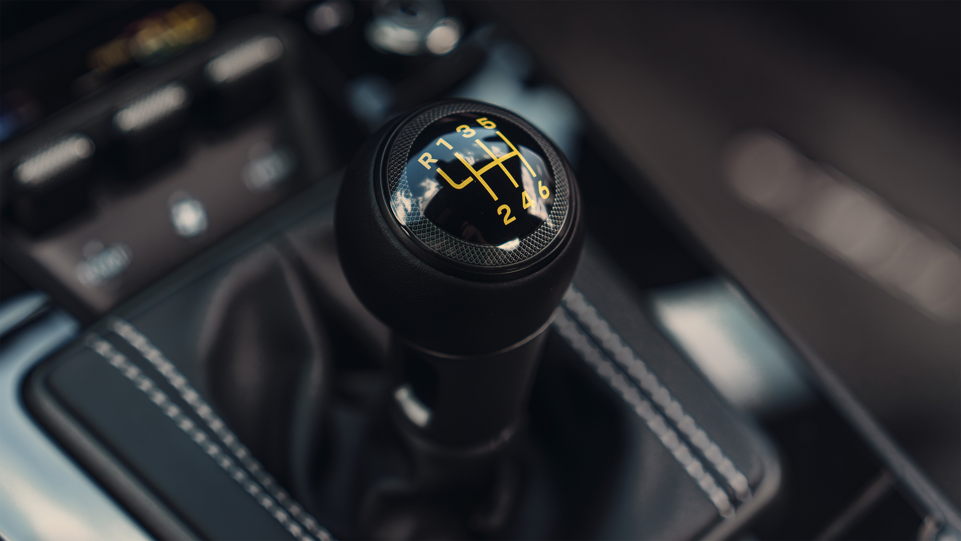 Porsche 911 GT3 Touring 992.2 – gear lever