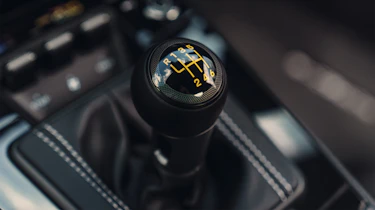 Porsche 911 GT3 Touring 992.2 – gear lever