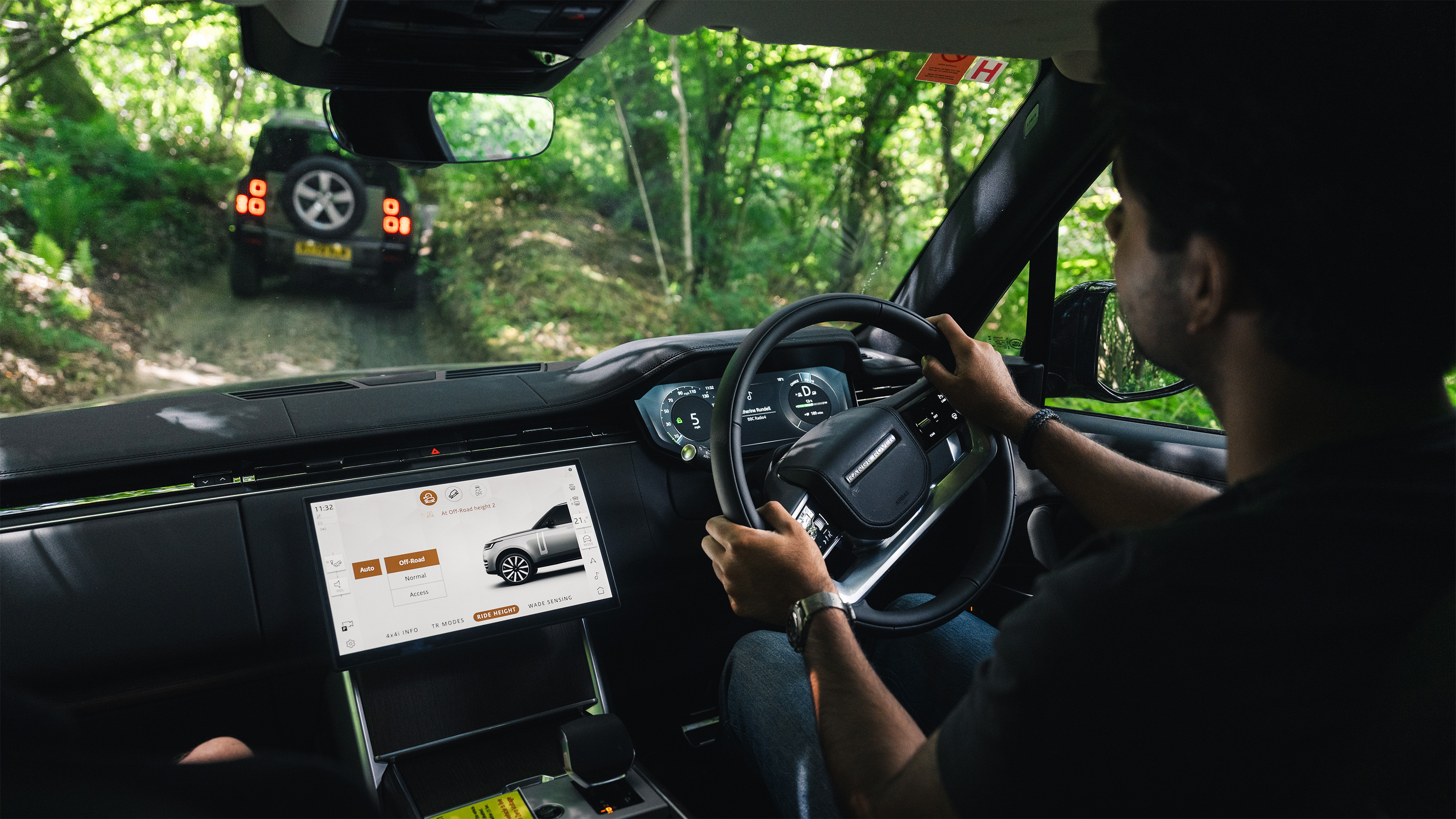 Range Rover Electric – interior