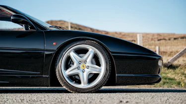 Ferrari 355 – front wheel