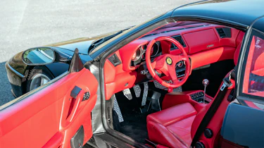 Ferrari 355 – interior