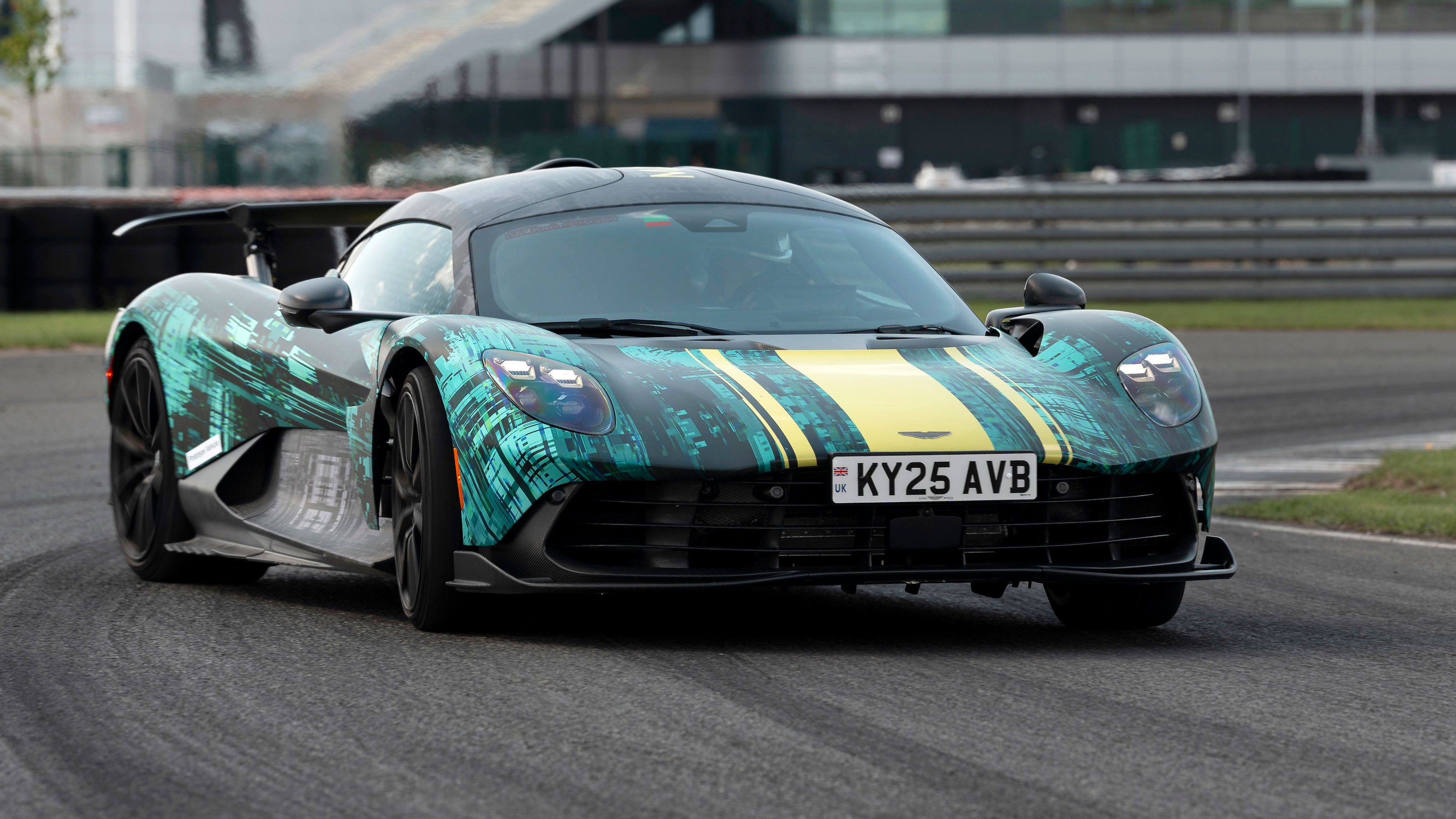 Aston Martin Valhalla