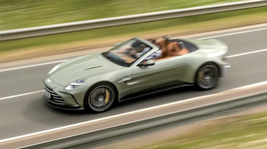 Aston Martin Vantage Roadster front