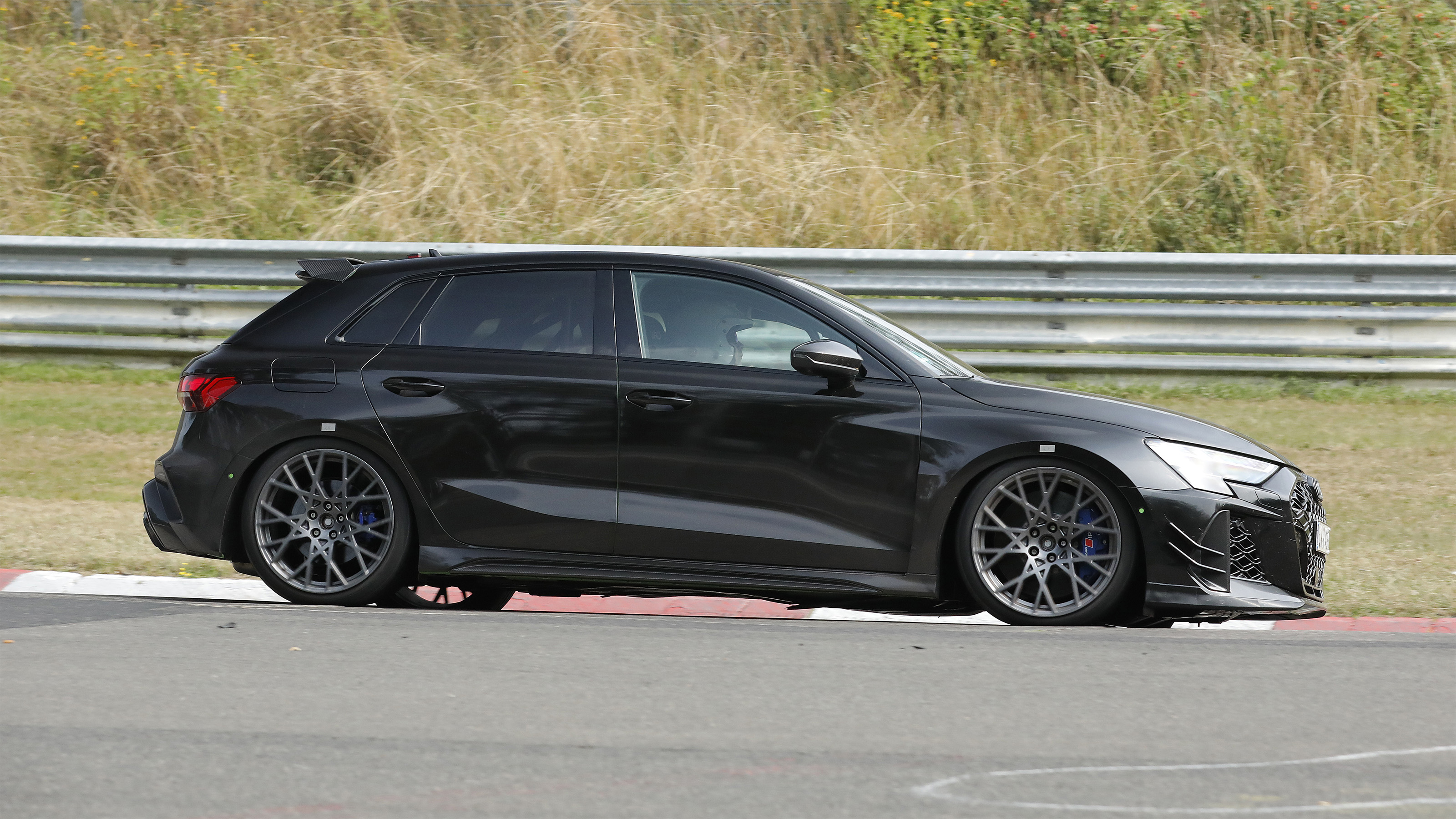 Audi RS3 GT – side